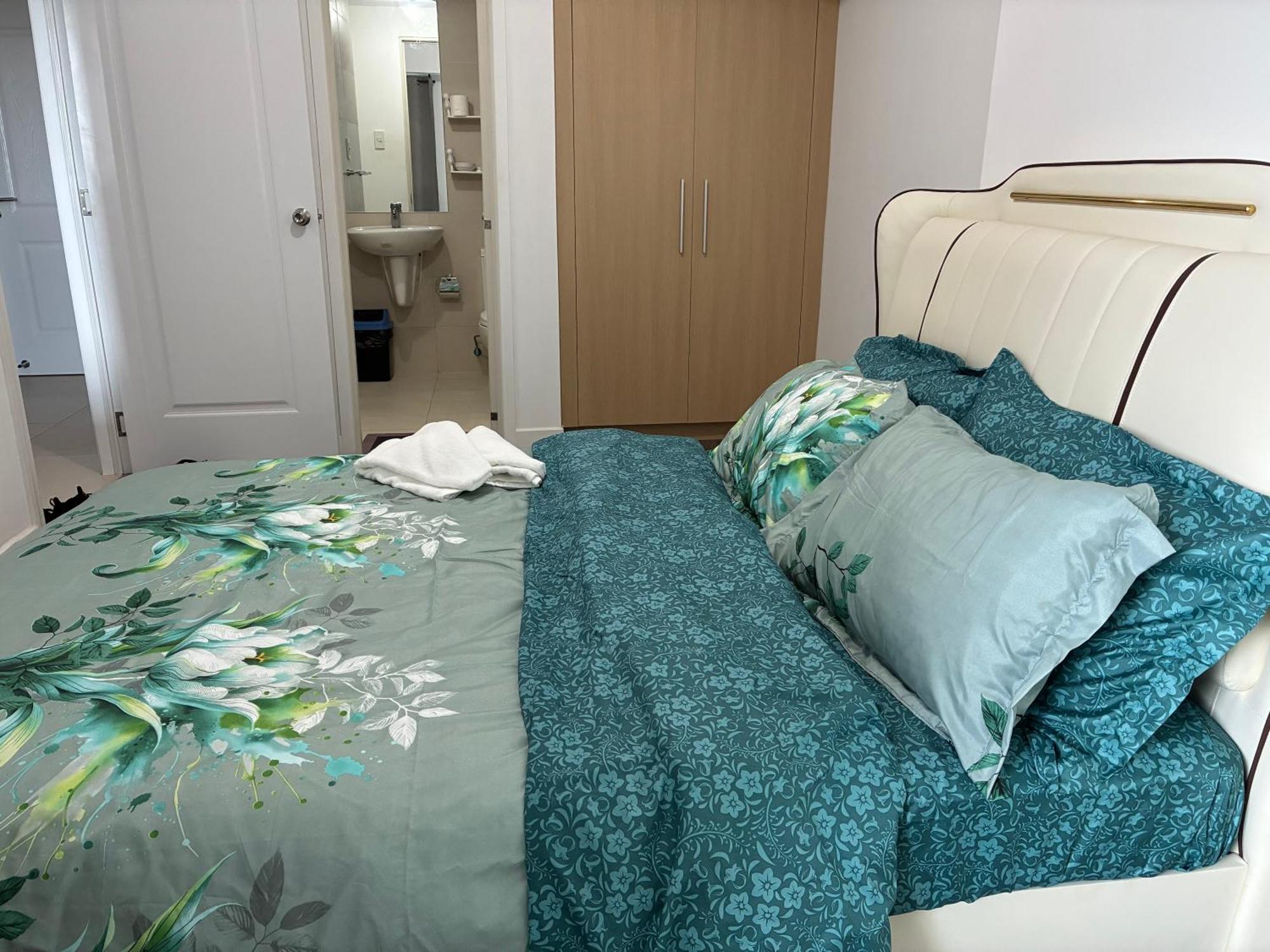 Commonwealth Residences Combine 2 Units * Manila