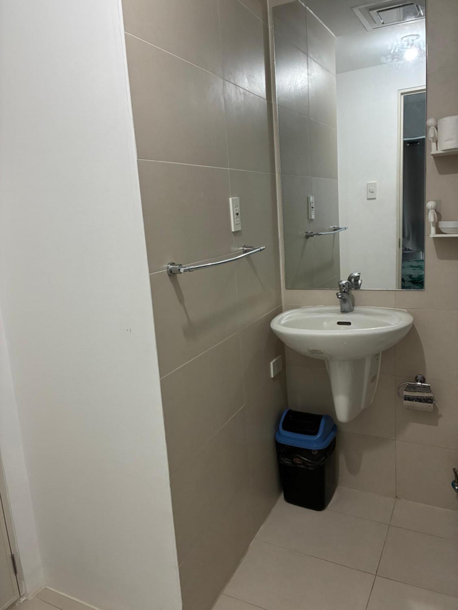 Commonwealth Residences Combine 2 Units Apartment