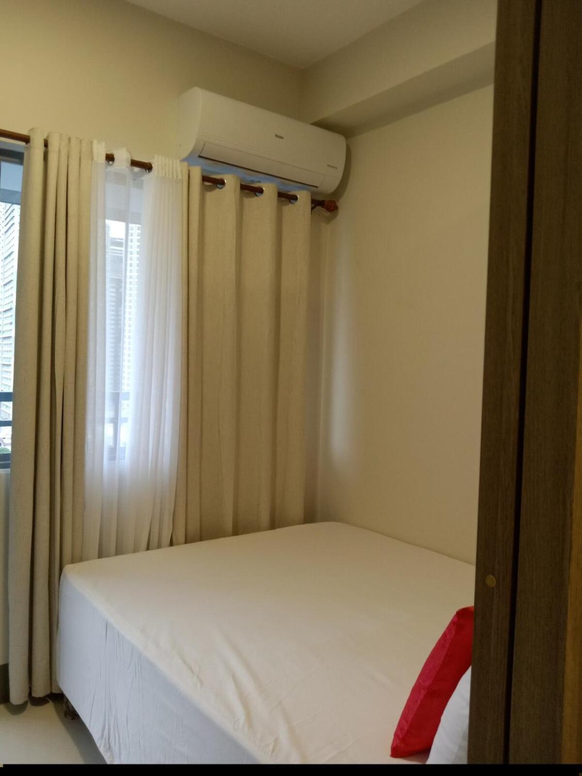 One Bedroom Unit In Fame Residences Apartment Manila