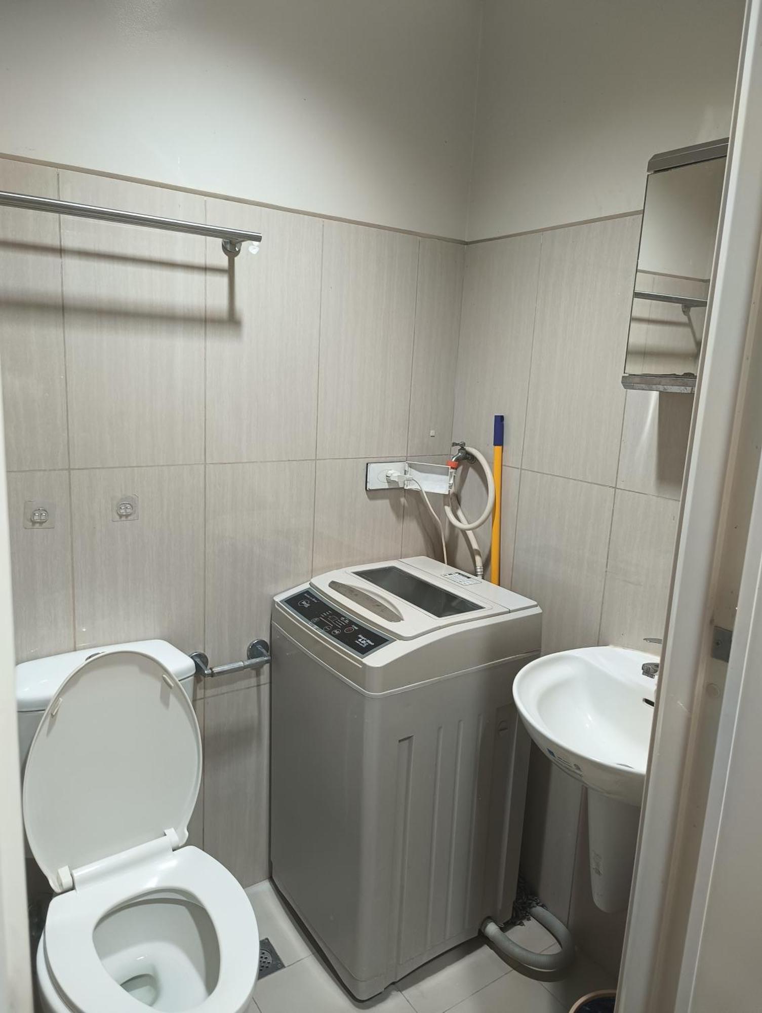 Apartment Shell Moa - Jhem Place *