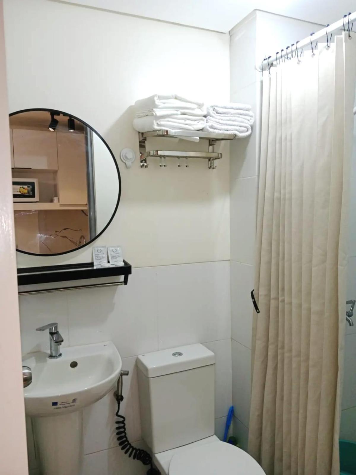 7 Residential Building Aparthotel Manila