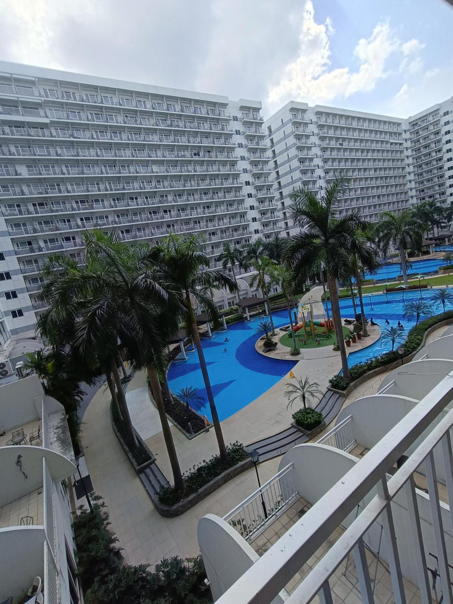 Shell Moa - Jhem Place Apartment *