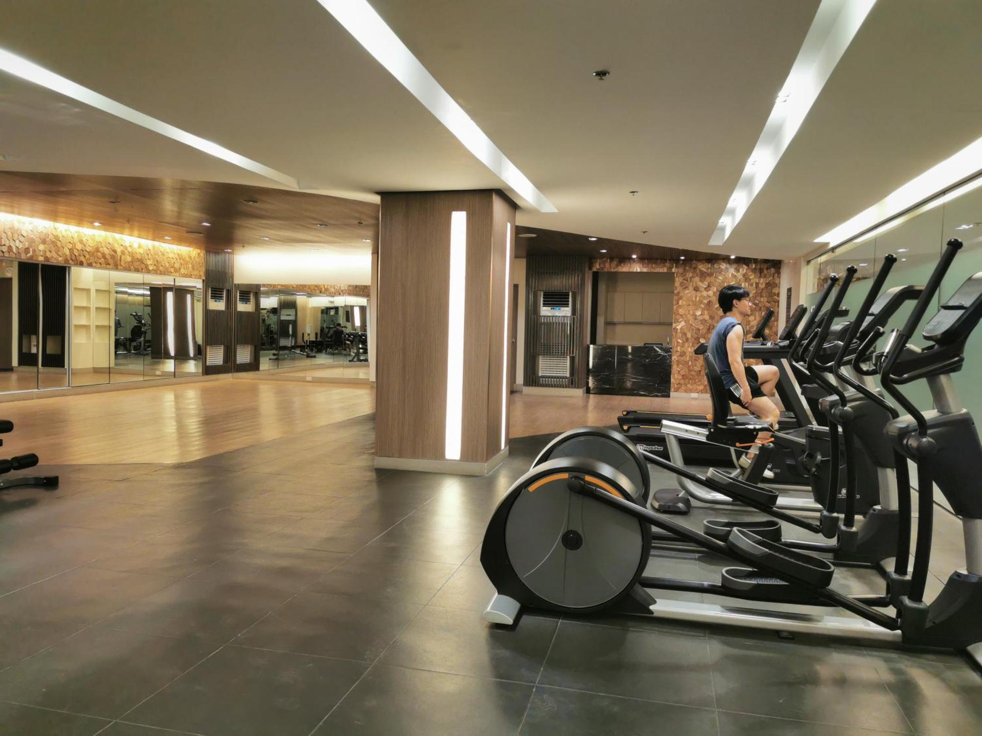 Condotel Mall Of Asia 5* Manila