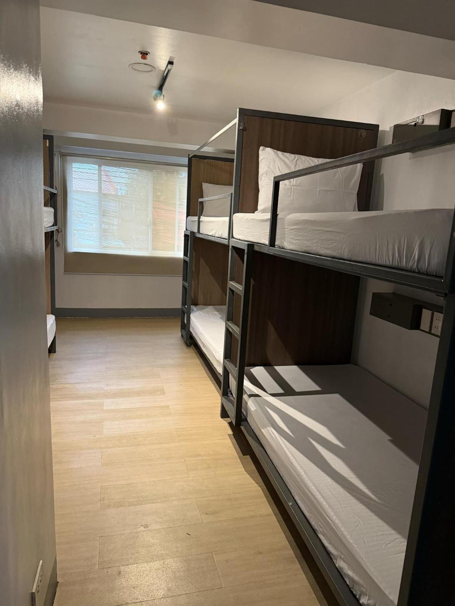 Acasa Hostel