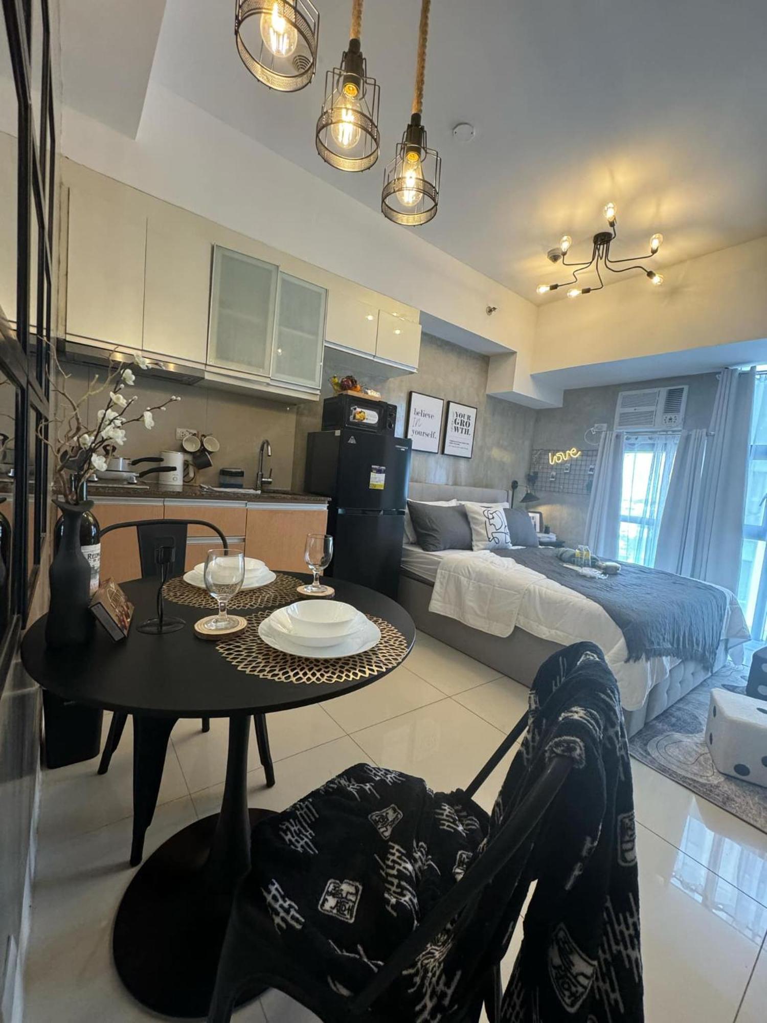 Apartment Luxurious Viceroy Walk To Venice Grand Canal Manila