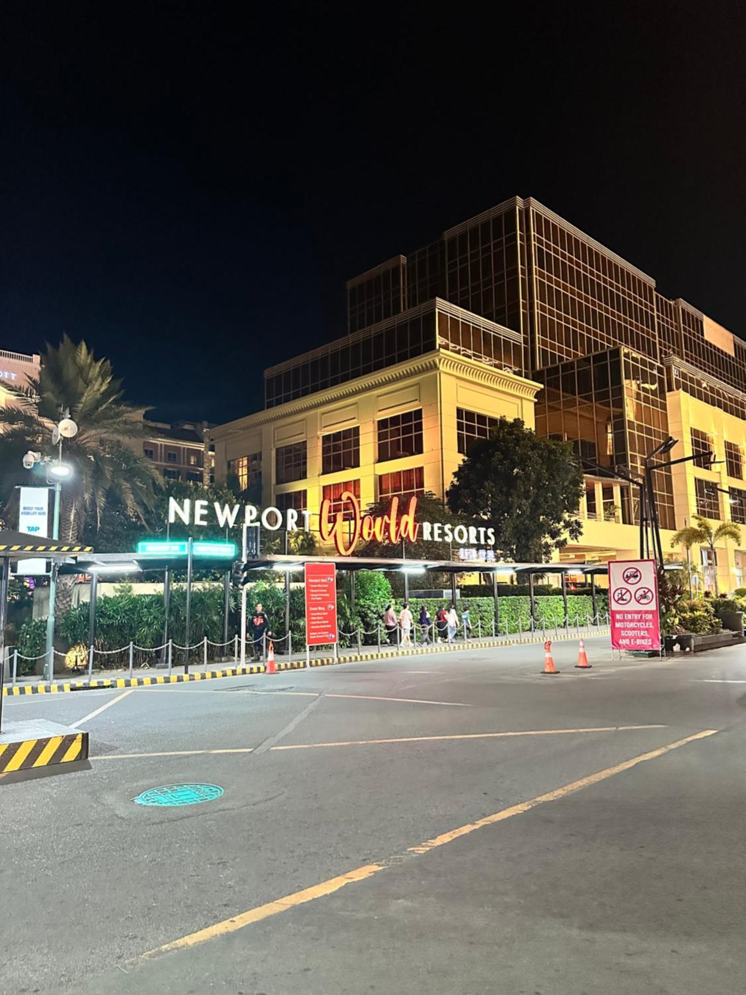 We Vibe, 81 Newport Blvd Across Naia 3 Aparthotel Manila