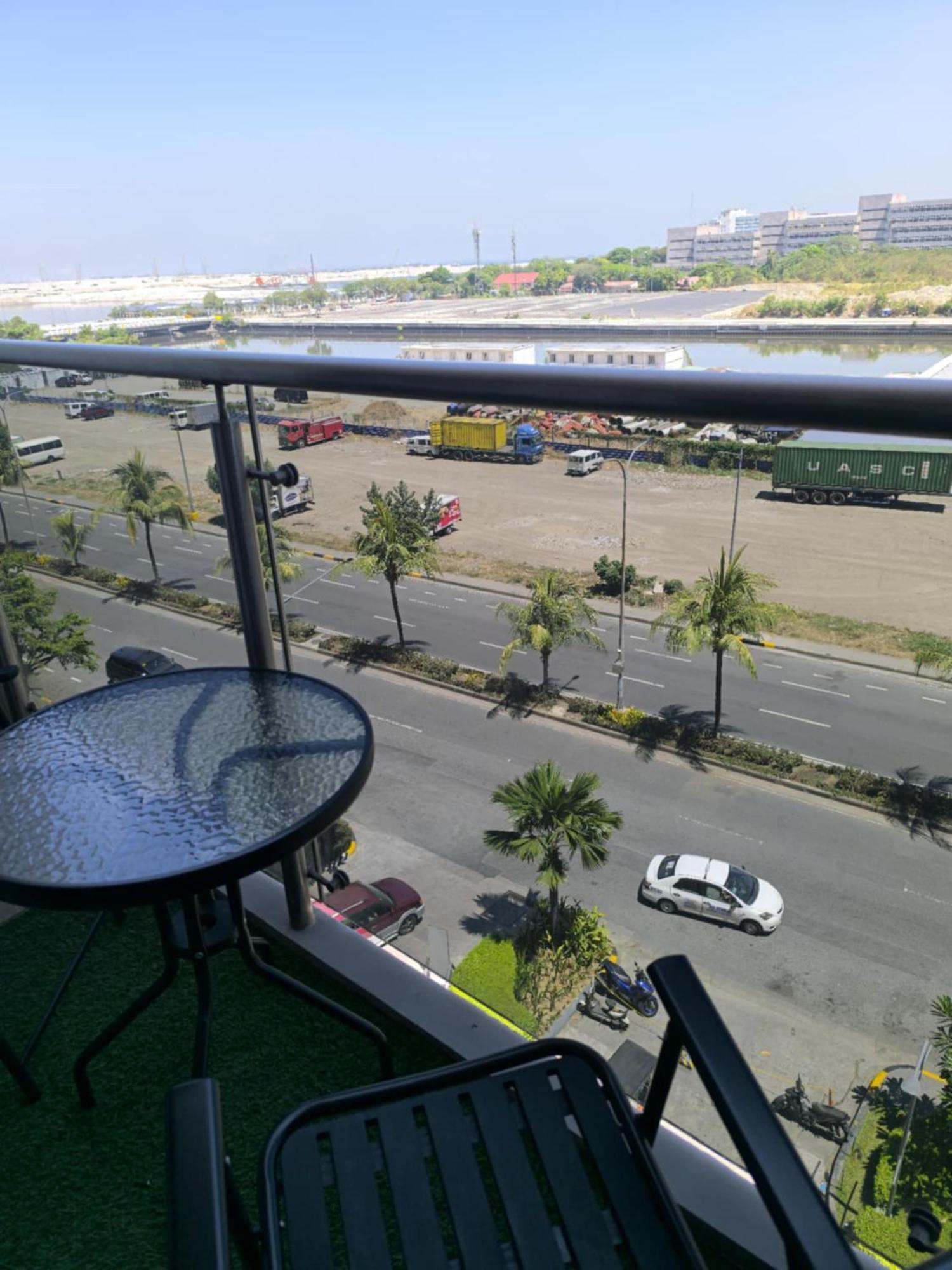 Shore 2 Residences - La Casa Aparthotel *