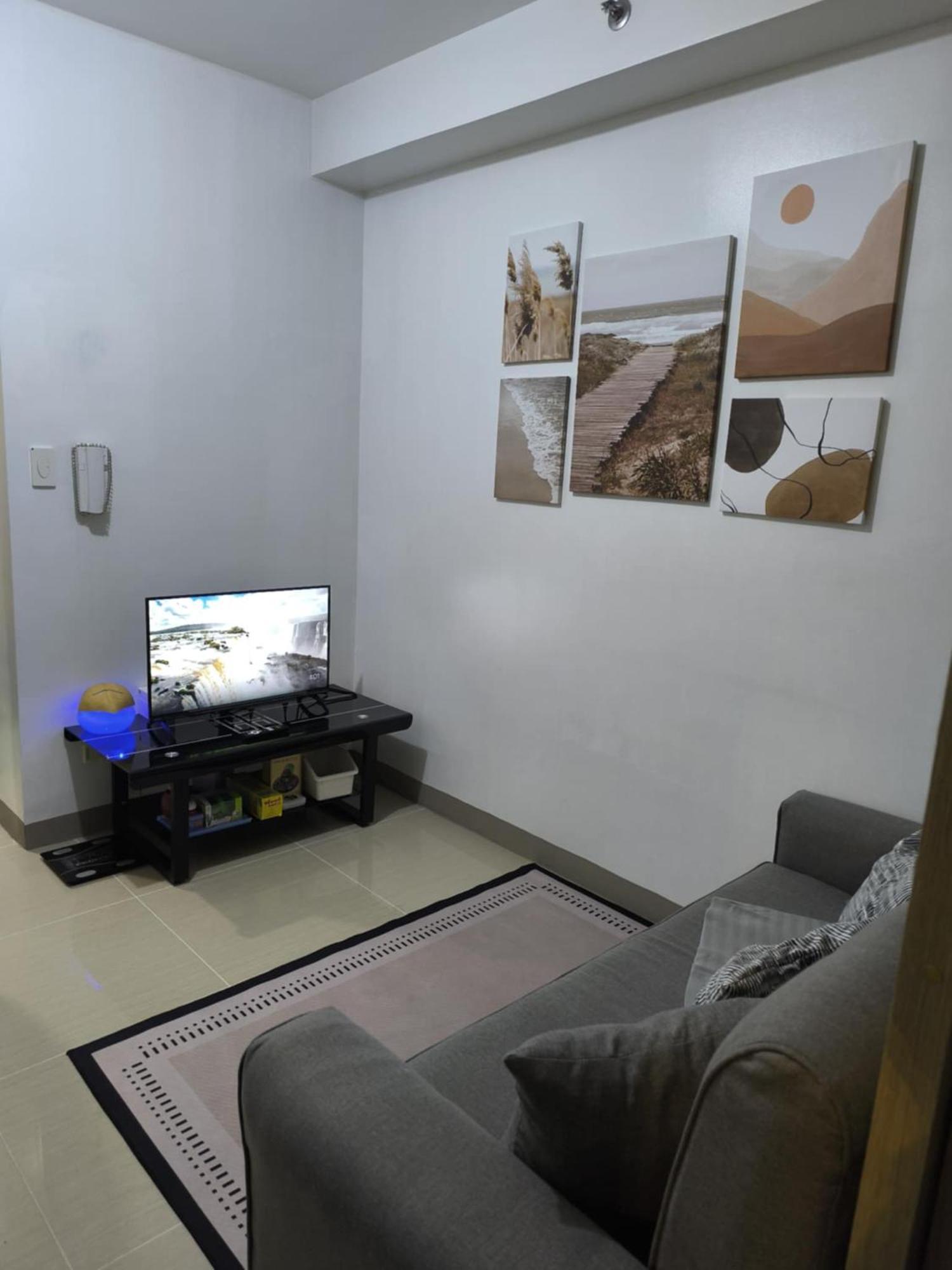 Shore 2 Residences - La Casa Aparthotel