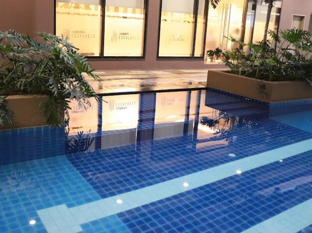 Rk Maisson Roiyale Aurora Escalades Cubao Apartment Manila