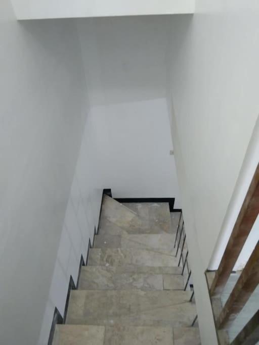 Apartment 2br Staycation Family Near Naia,smbicutan,bgc Manila