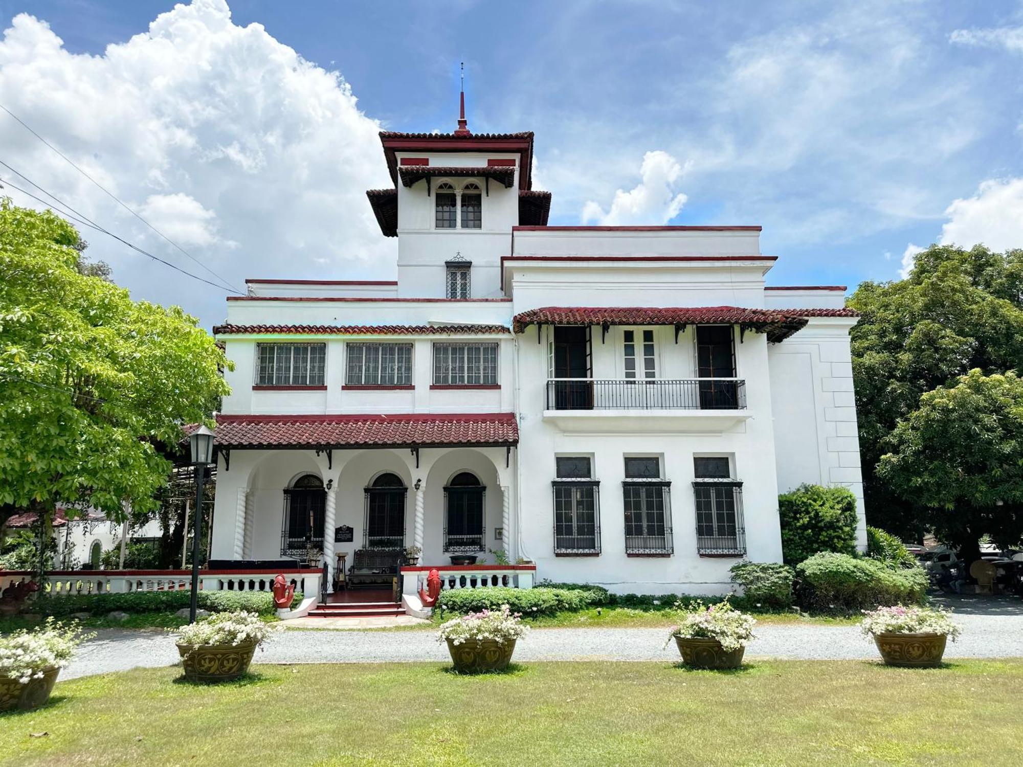 Miranamin Nest Gumamela With View, Pet-friendly Apartment Manila
