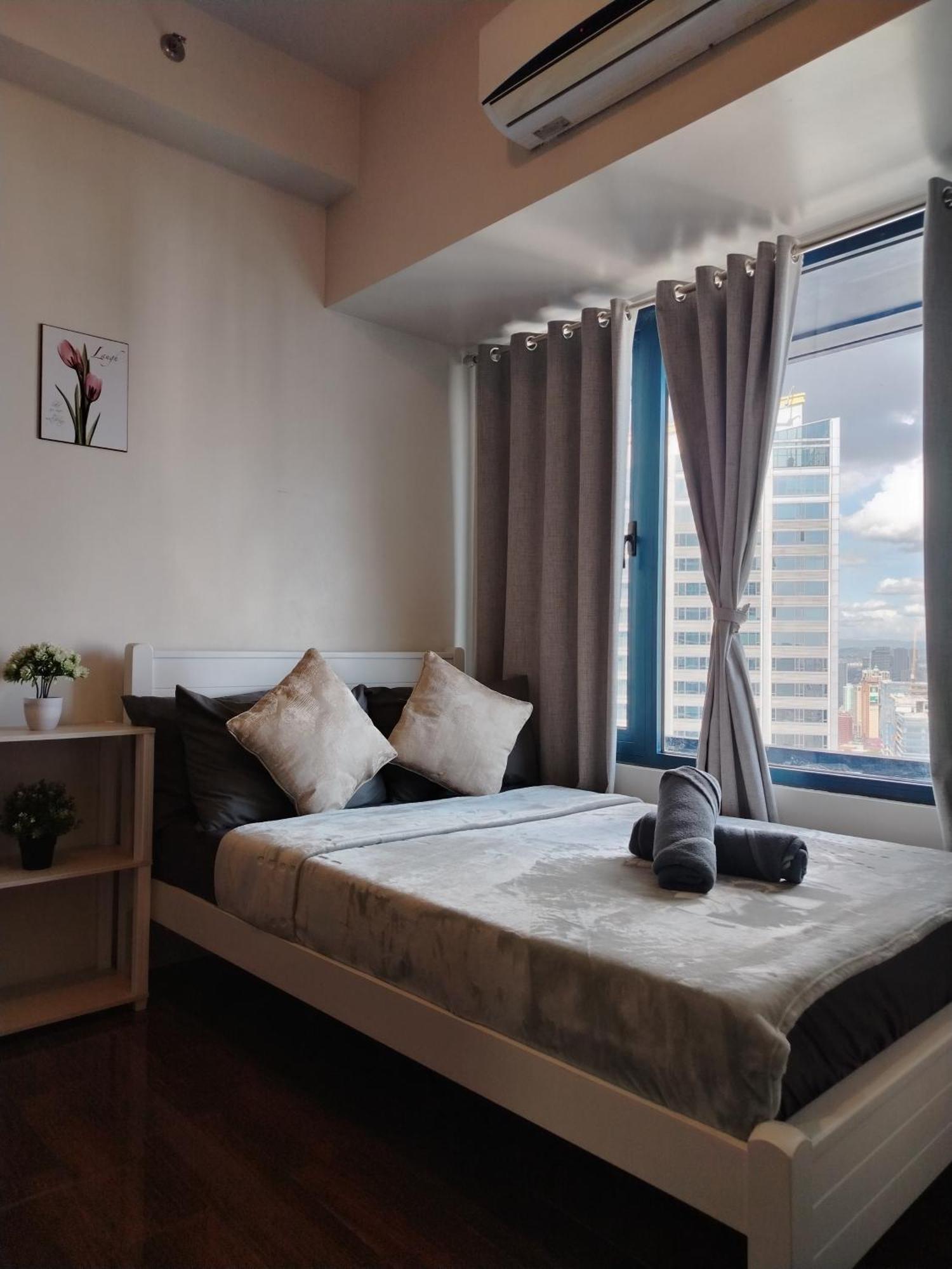 Cozy & Stylish Staycation And Netflix - Wifi And Pool Apartment Manila