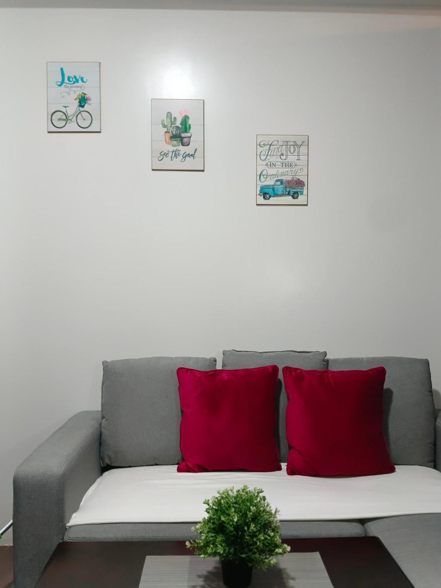 Cozy & Stylish Staycation And Netflix - Wifi And Pool Apartment