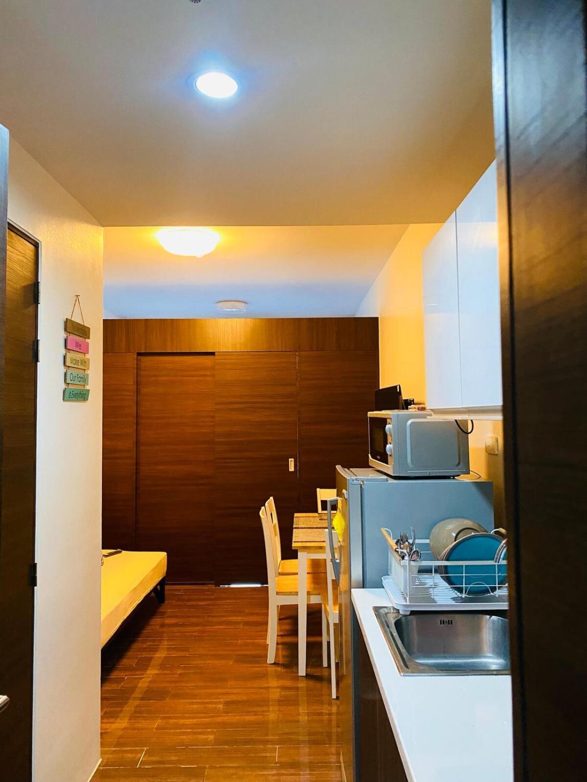 Aparthotel Skyline Blue Air Residences 1br Cityview By Tin & Aix Makati City
