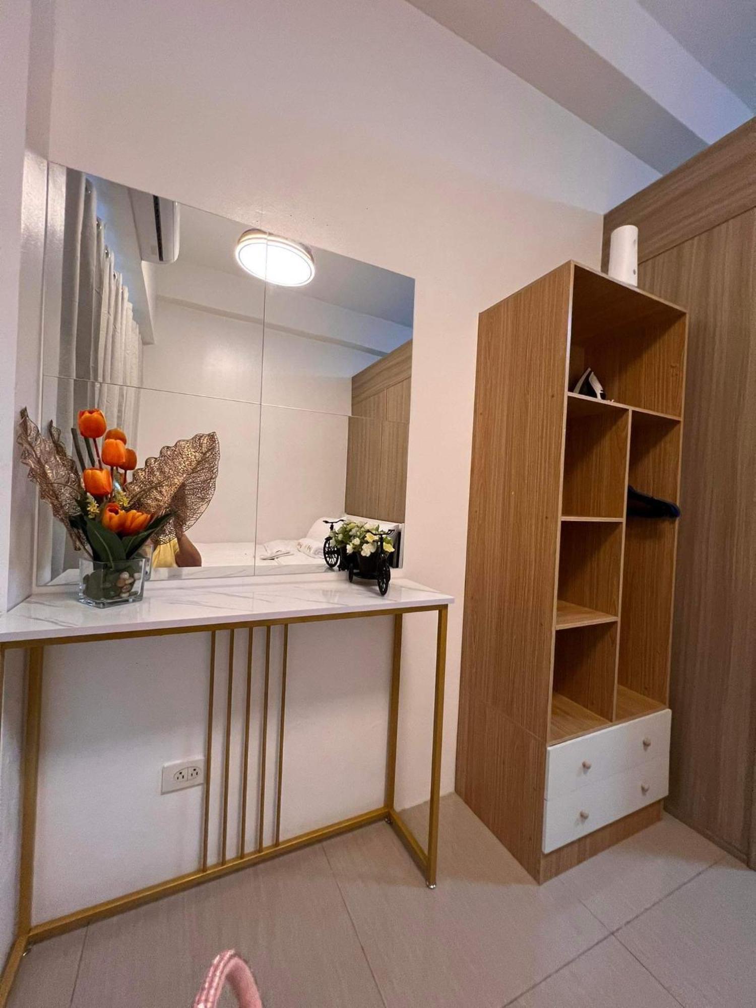 Win-ter Staycation 3 Aparthotel Pasay