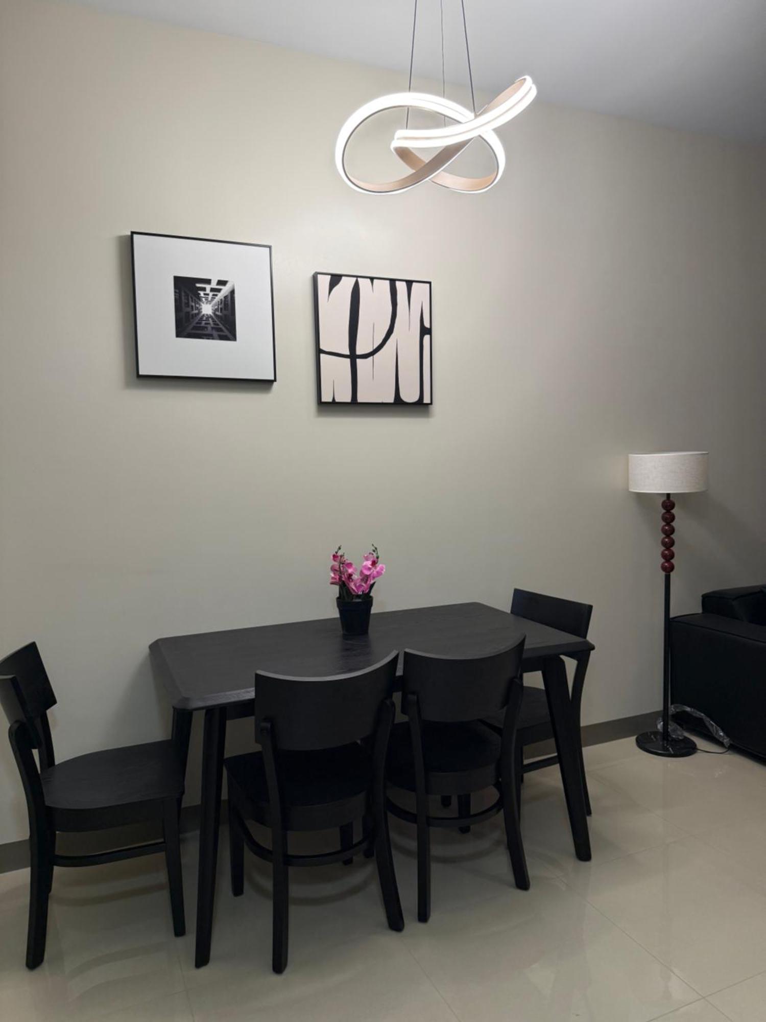 Apartment Luxurious Modern Cozy Bayview Pool View 1 2 3 Bedrooms Near Airports Okada Solaire Moa