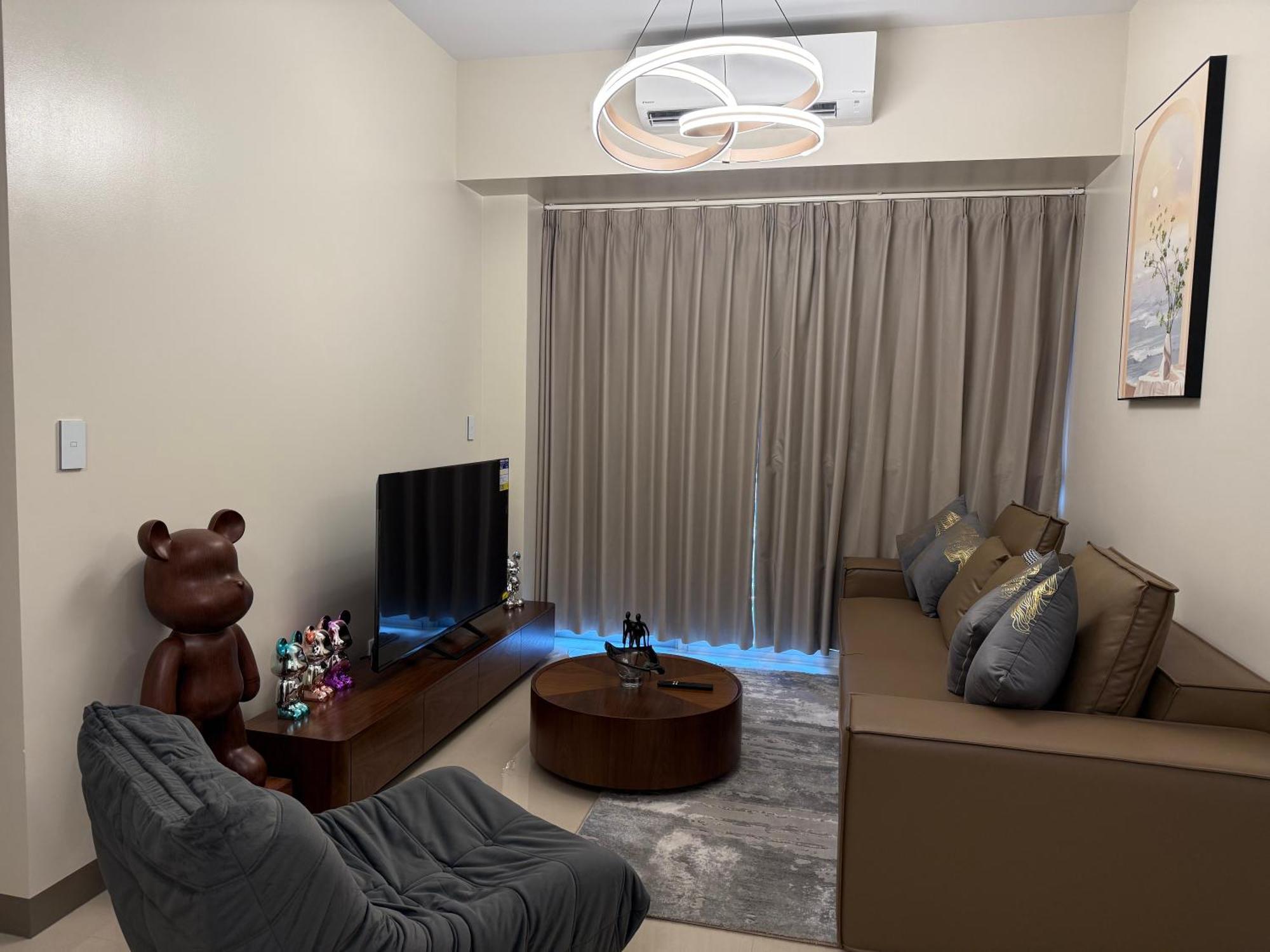 Luxurious Modern Cozy Bayview Pool View 1 2 3 Bedrooms Near Airports Okada Solaire Moa Apartment Manila