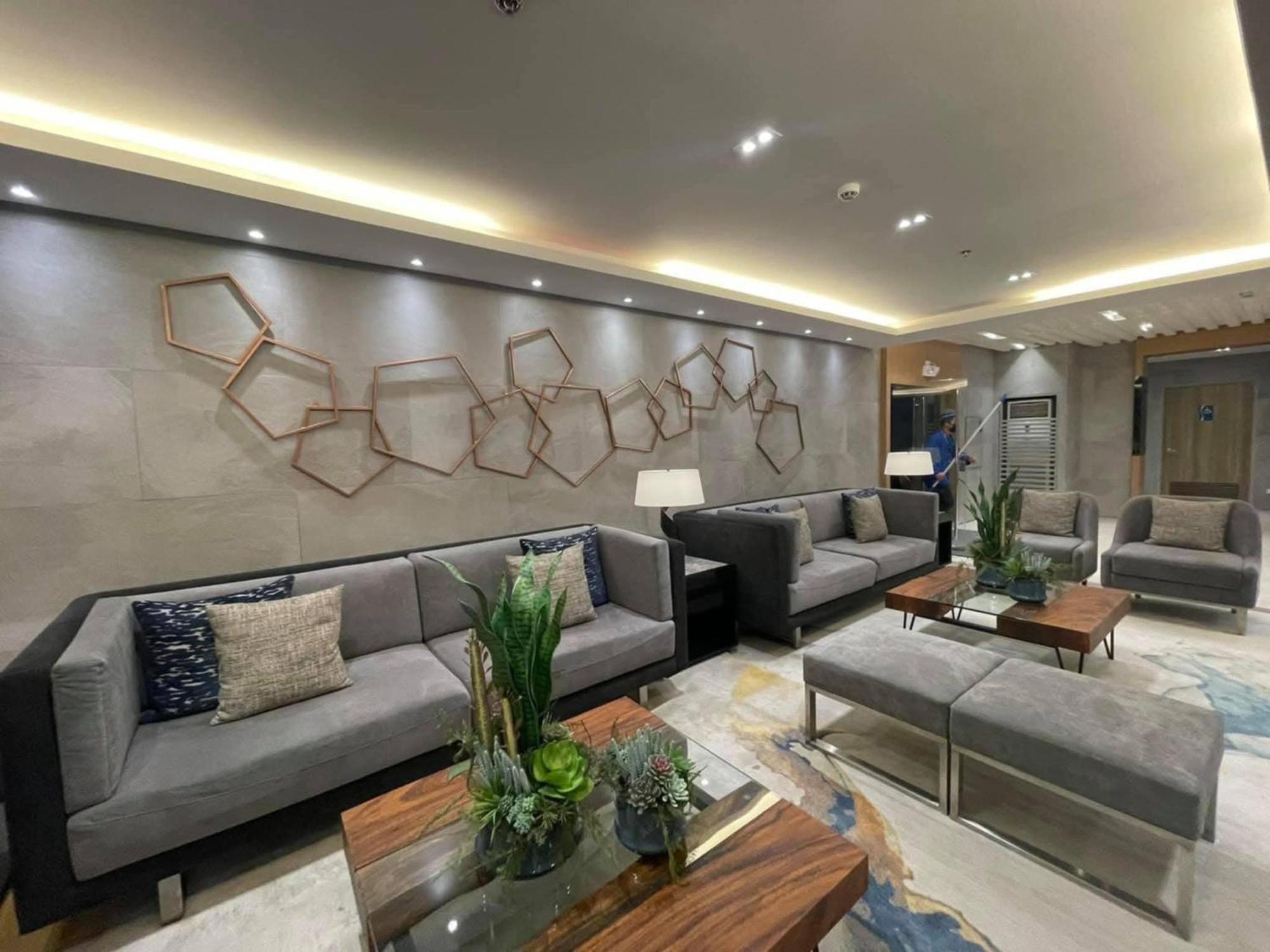 Sojourn In S Residences Apartment *
