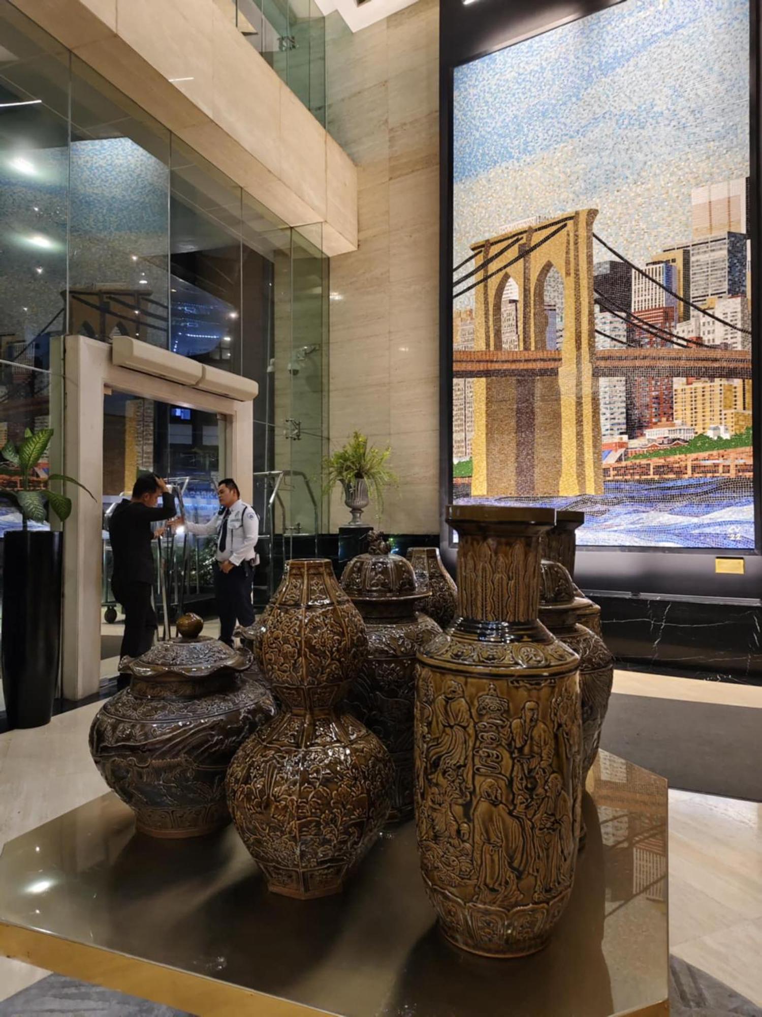 Gramercy Residences Makati By Christine Ph With Balcony * Makati City
