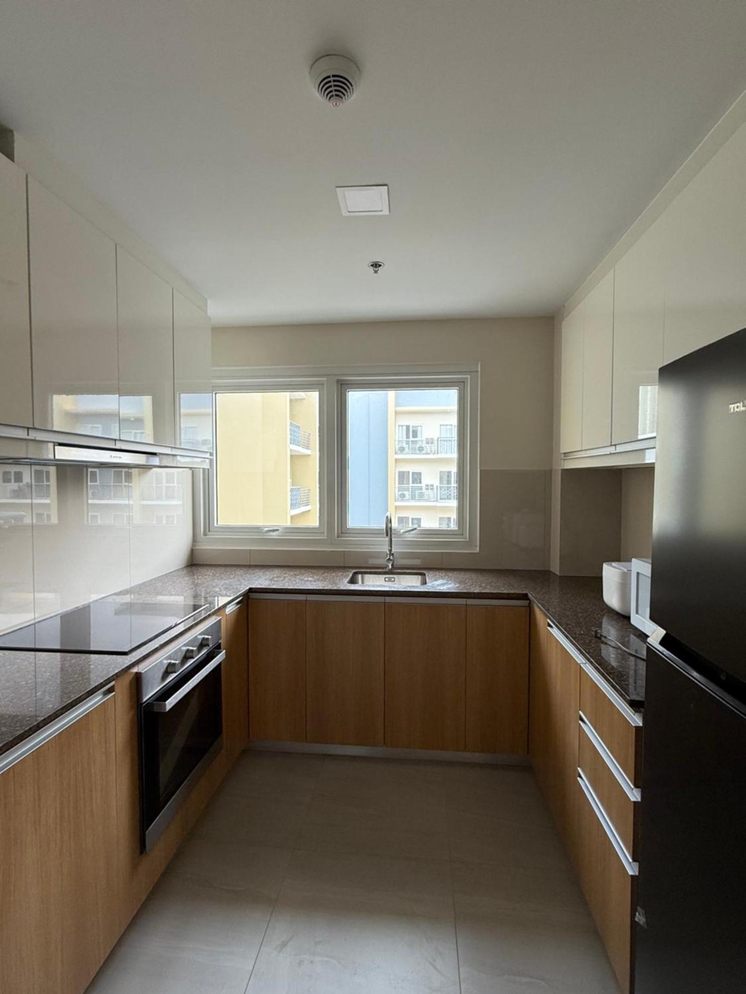 Luxurious Modern Cozy Bayview Pool View 1 2 3 Bedrooms Near Airports Okada Solaire Moa