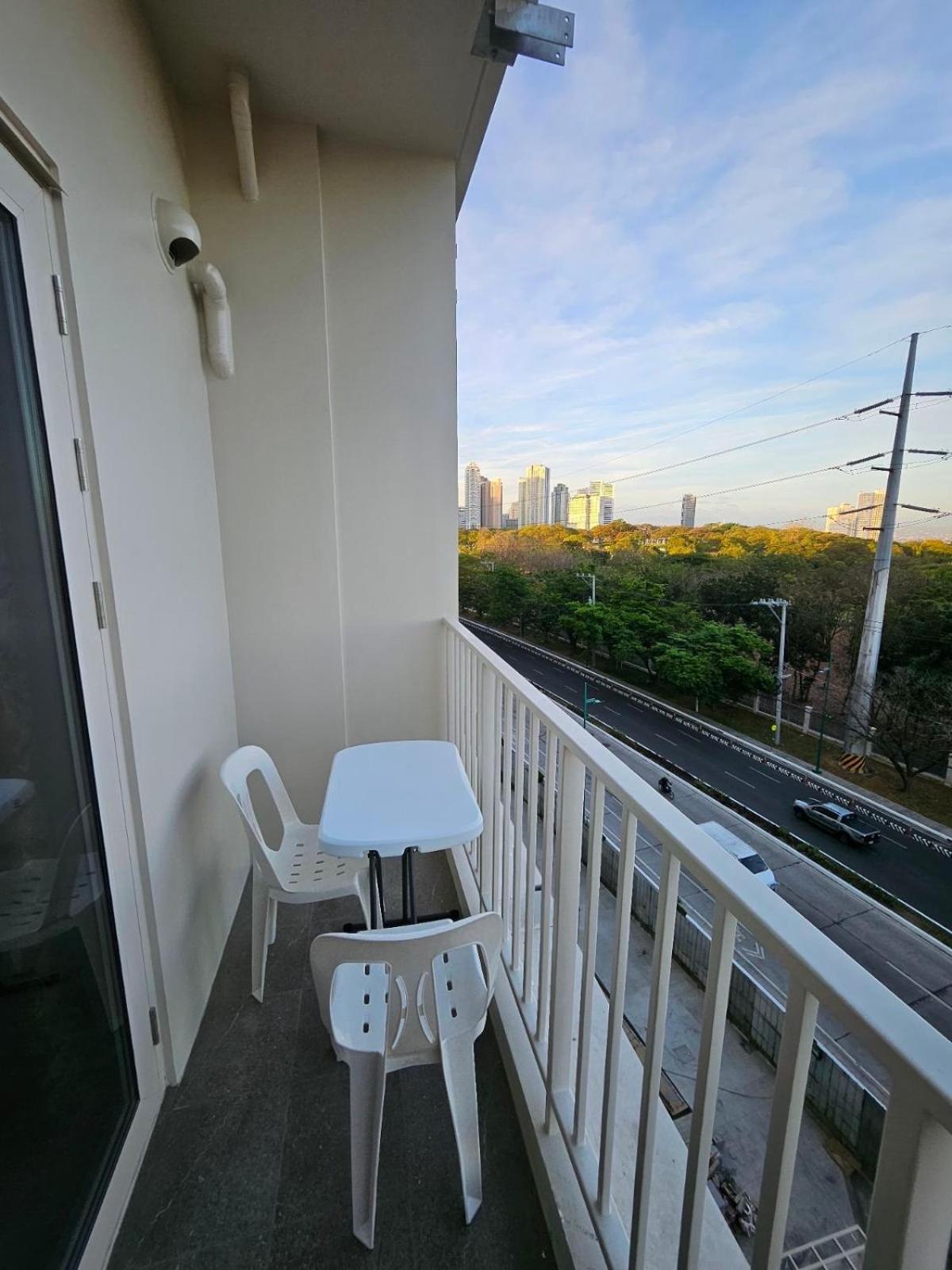 Apartment 1 Bedroom Mckinley West Taguig *