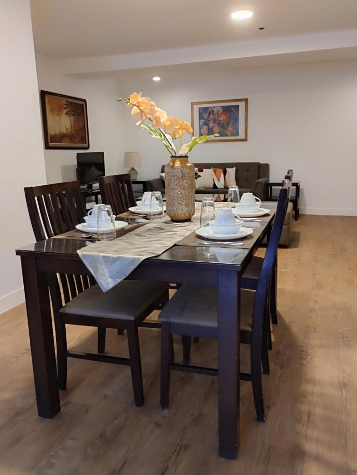 Apartosuites Greenbelt Makati 3*