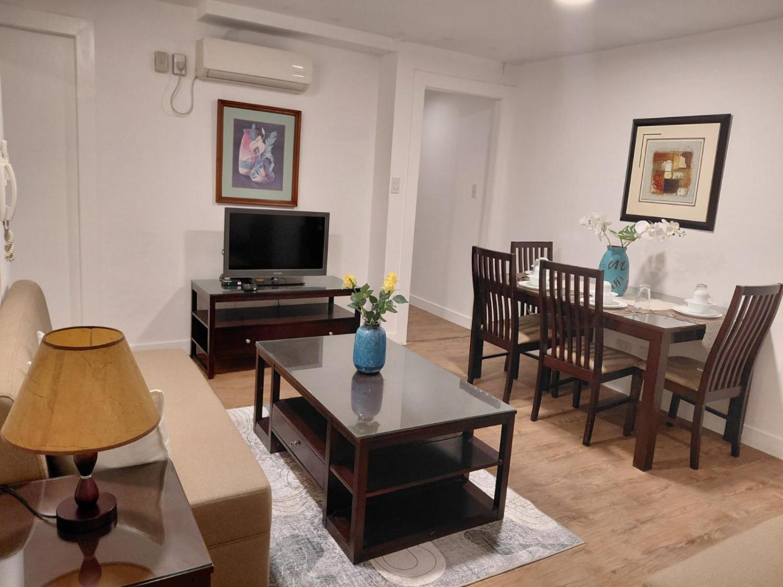 Apartosuites Greenbelt Makati 3*