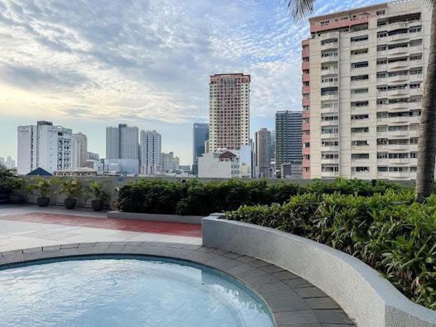 Aparthotel The Beacon Makati By Christine Ph Near Greenbelt Mall Manila