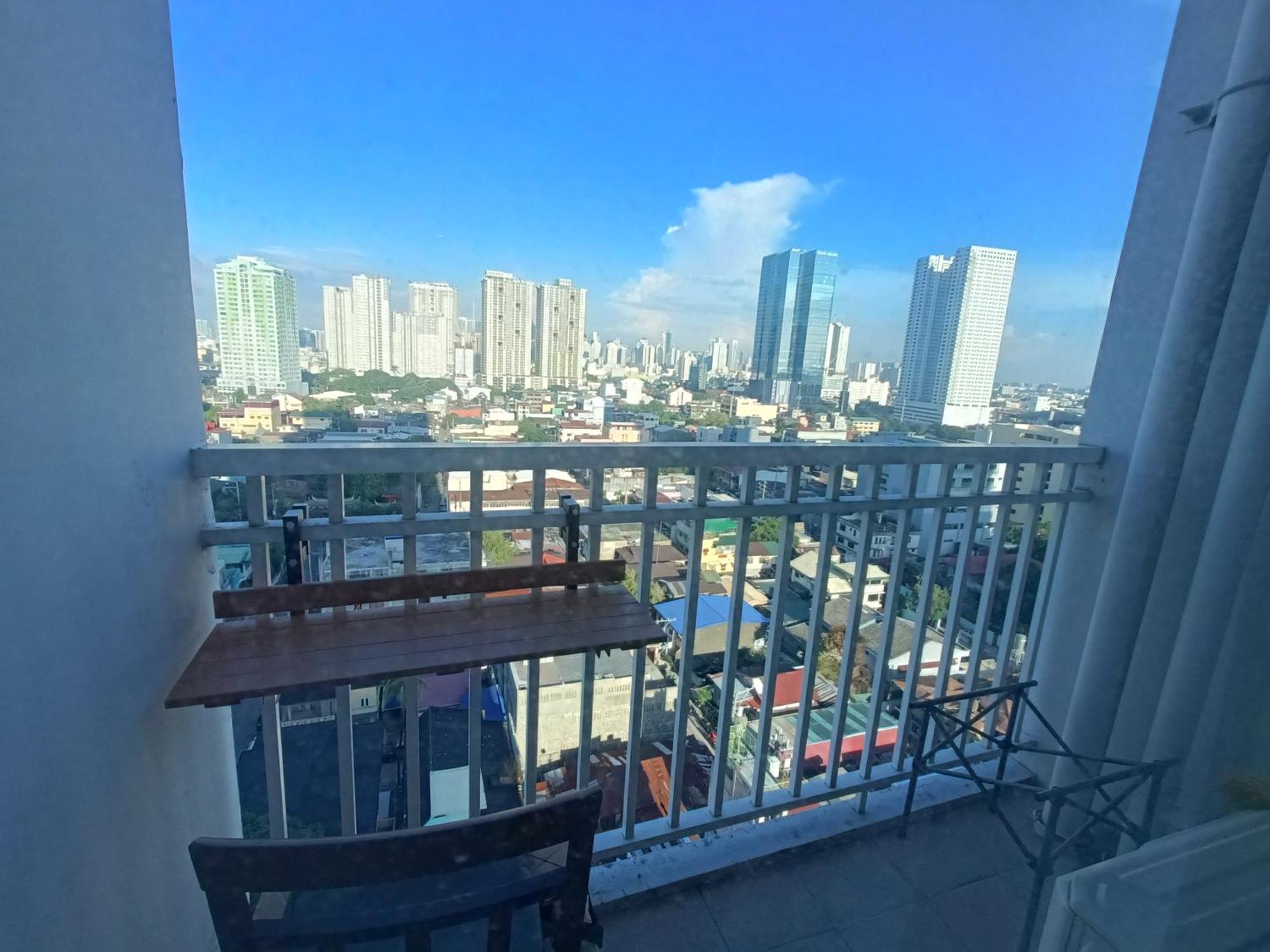 In Pasay Aparthotel
