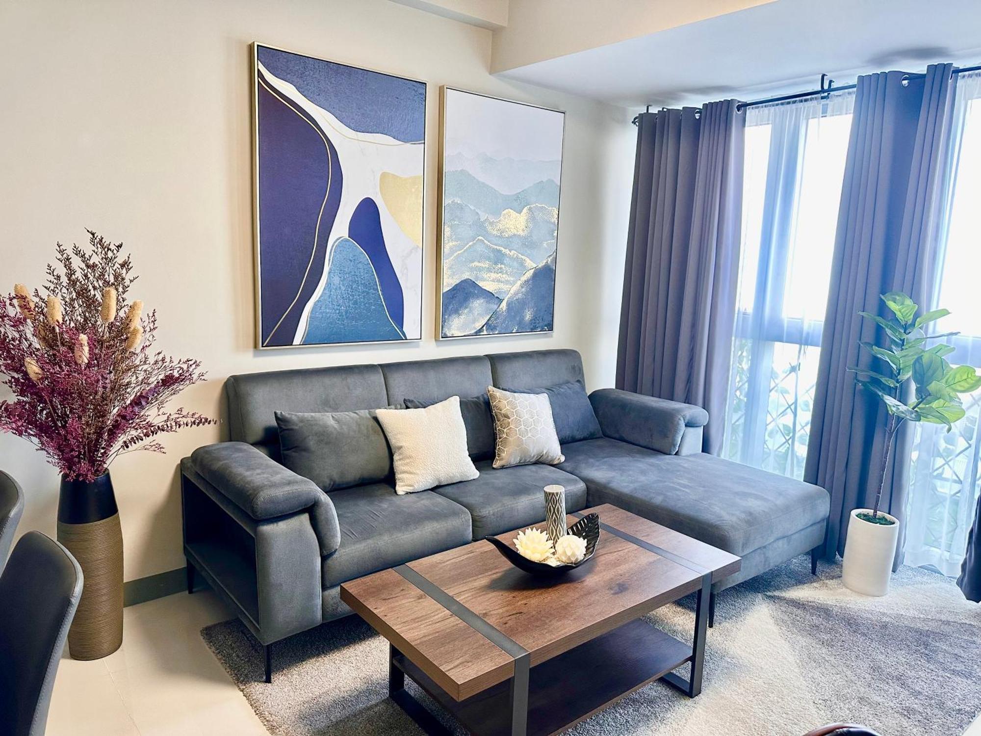 Spacious Modern With Amazing View *