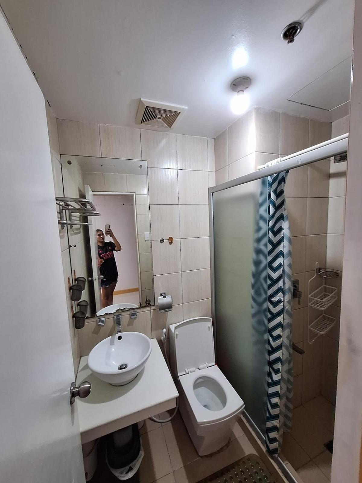 In Birch Tower Malate - Infront Of Mall Apartment *