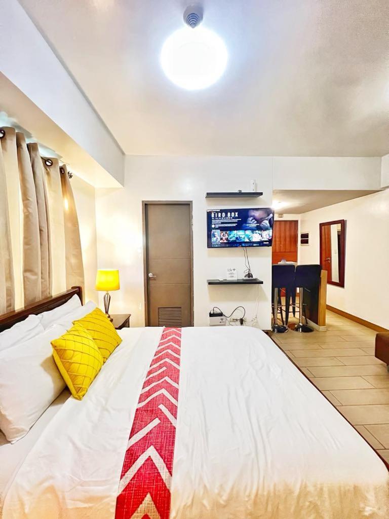 Nara Homes At Palm Tree In Front Of Naia Terminal 3 Apartment *