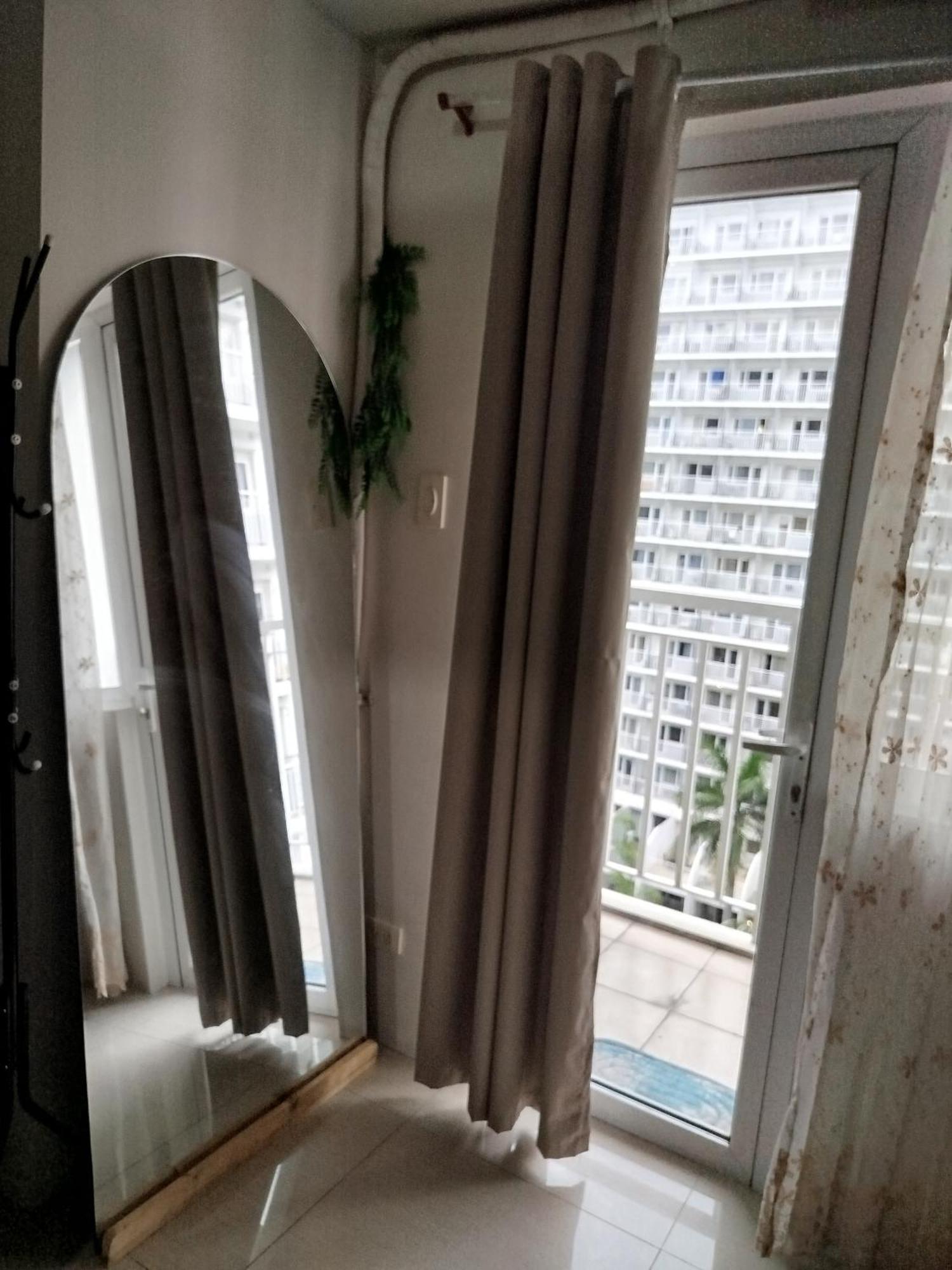 Hostel Dash Shell Residences Manila