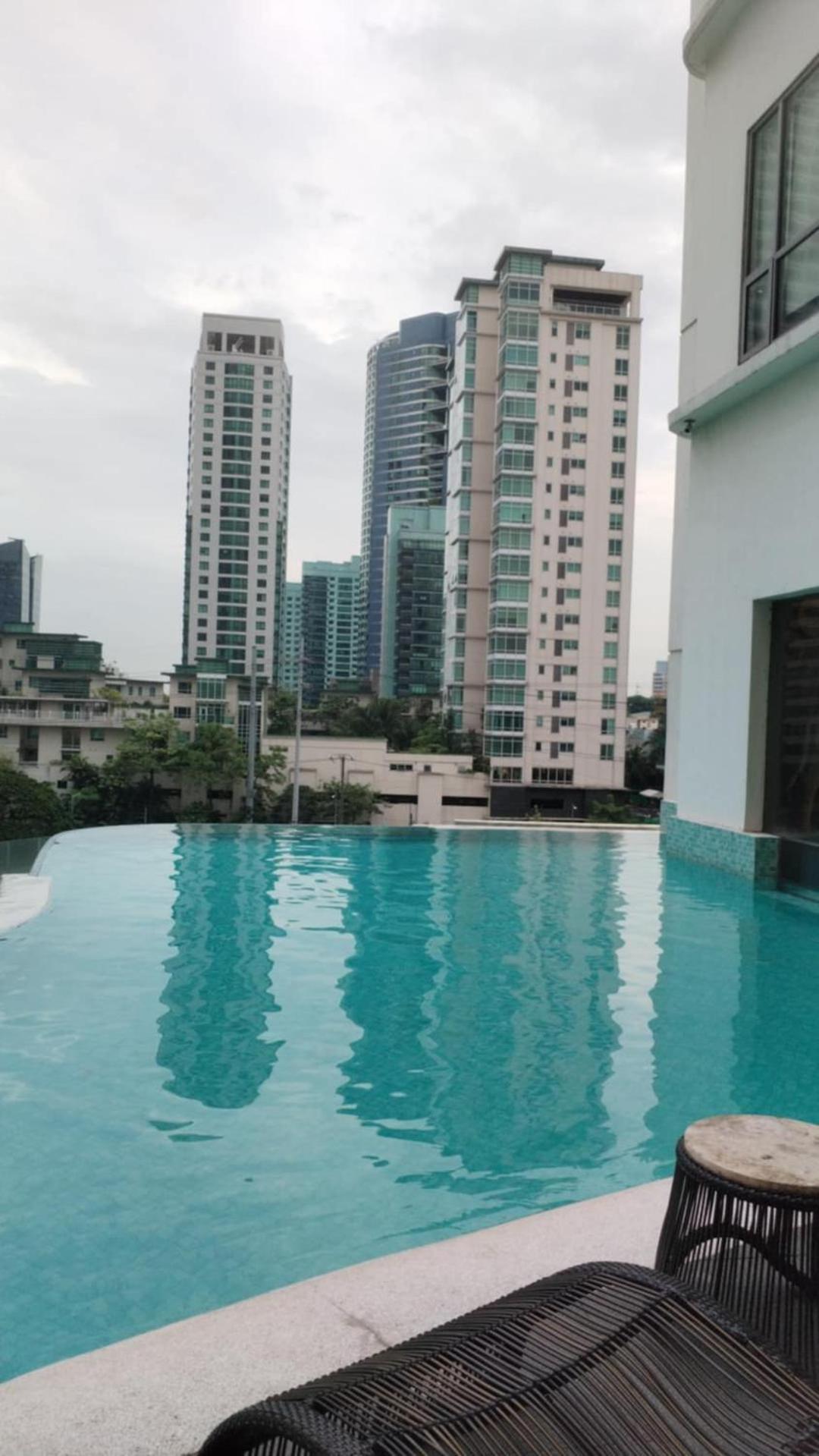 Hotel Novotel Residences Manila Luxury With Pool & Gym Access At Acqua 5*