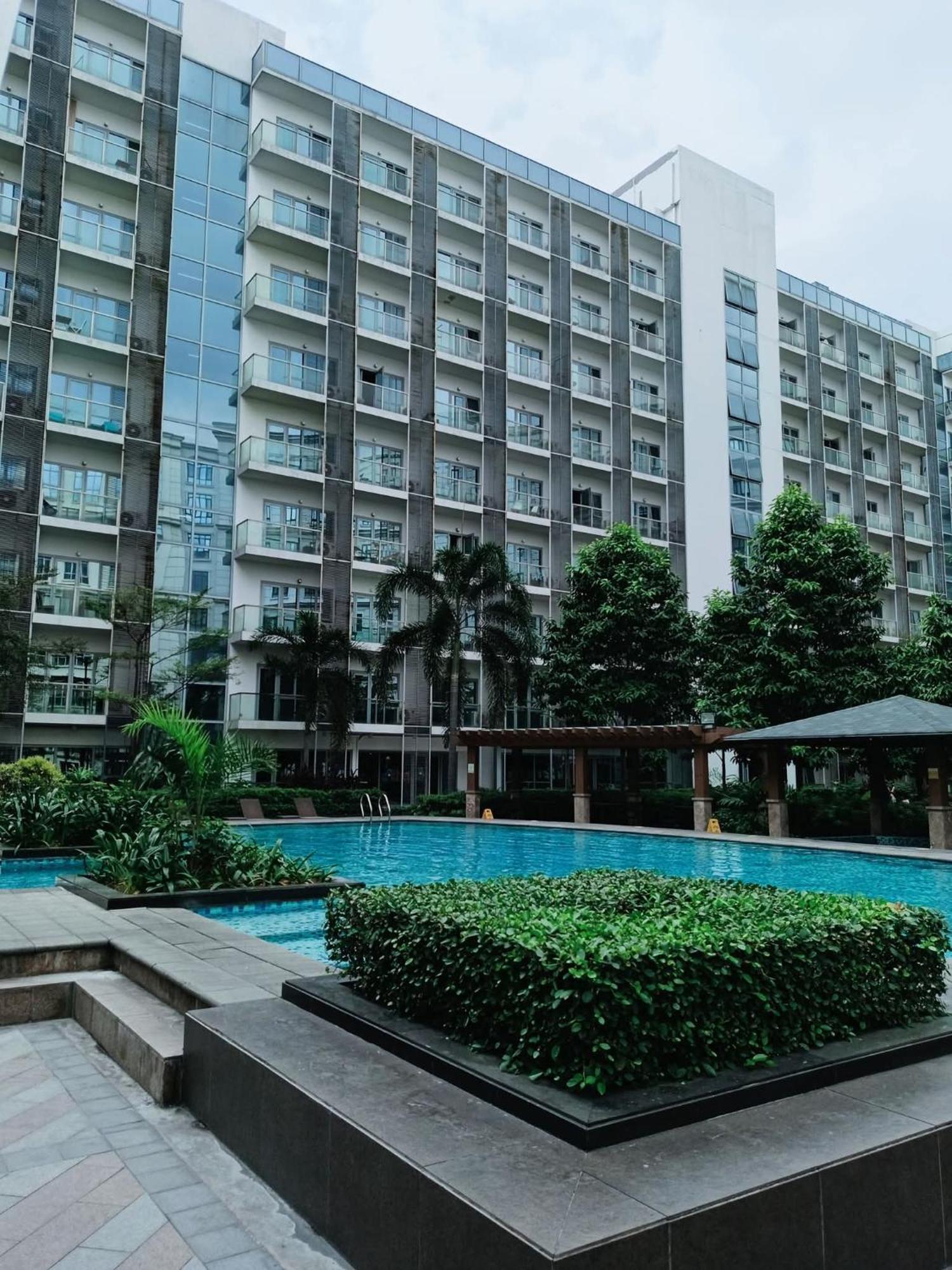 Comfy Condotel Across Naia Terminal 3 Apartamento