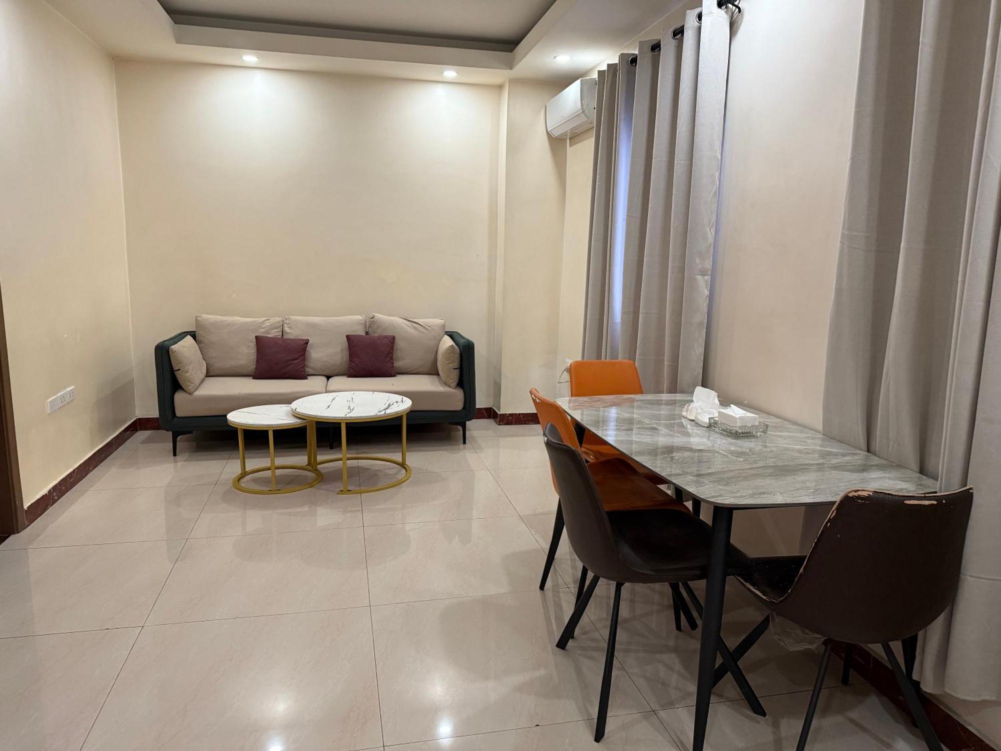 Apartment Jcal Building Next To Aiports Okada, Solaire Moa *
