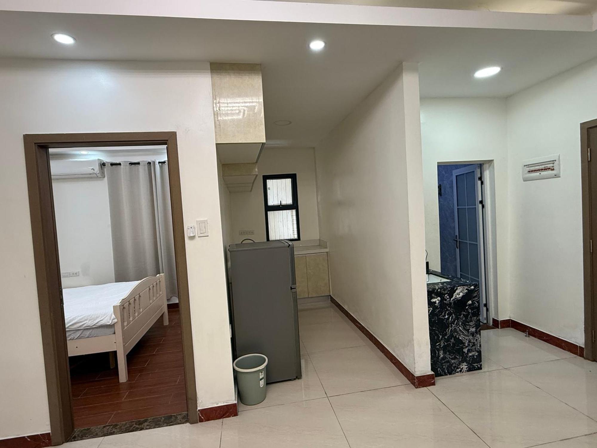 Jcal Building Next To Aiports Okada, Solaire Moa Apartment Manila