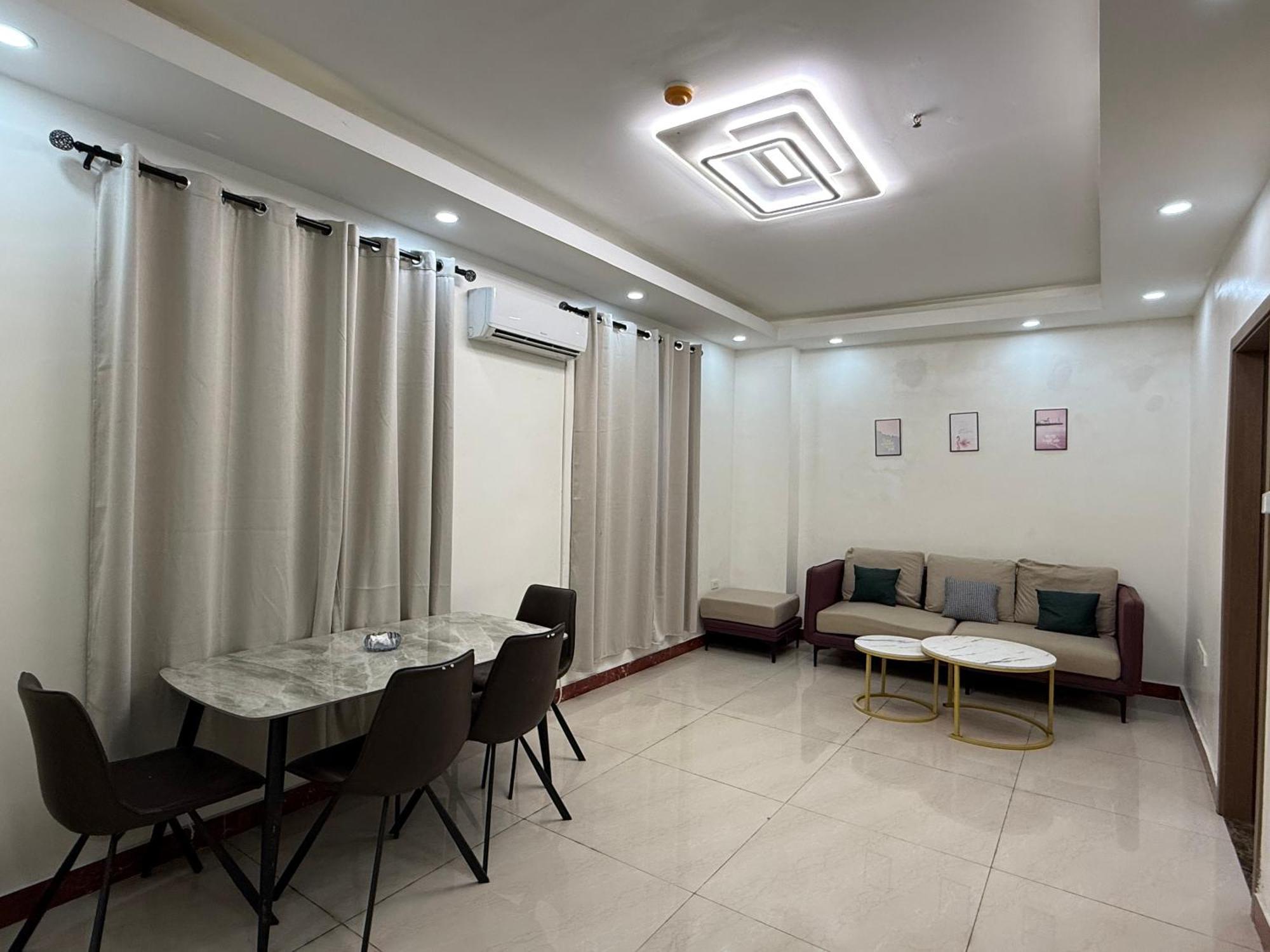 Jcal Building Next To Aiports Okada, Solaire Moa Apartment *
