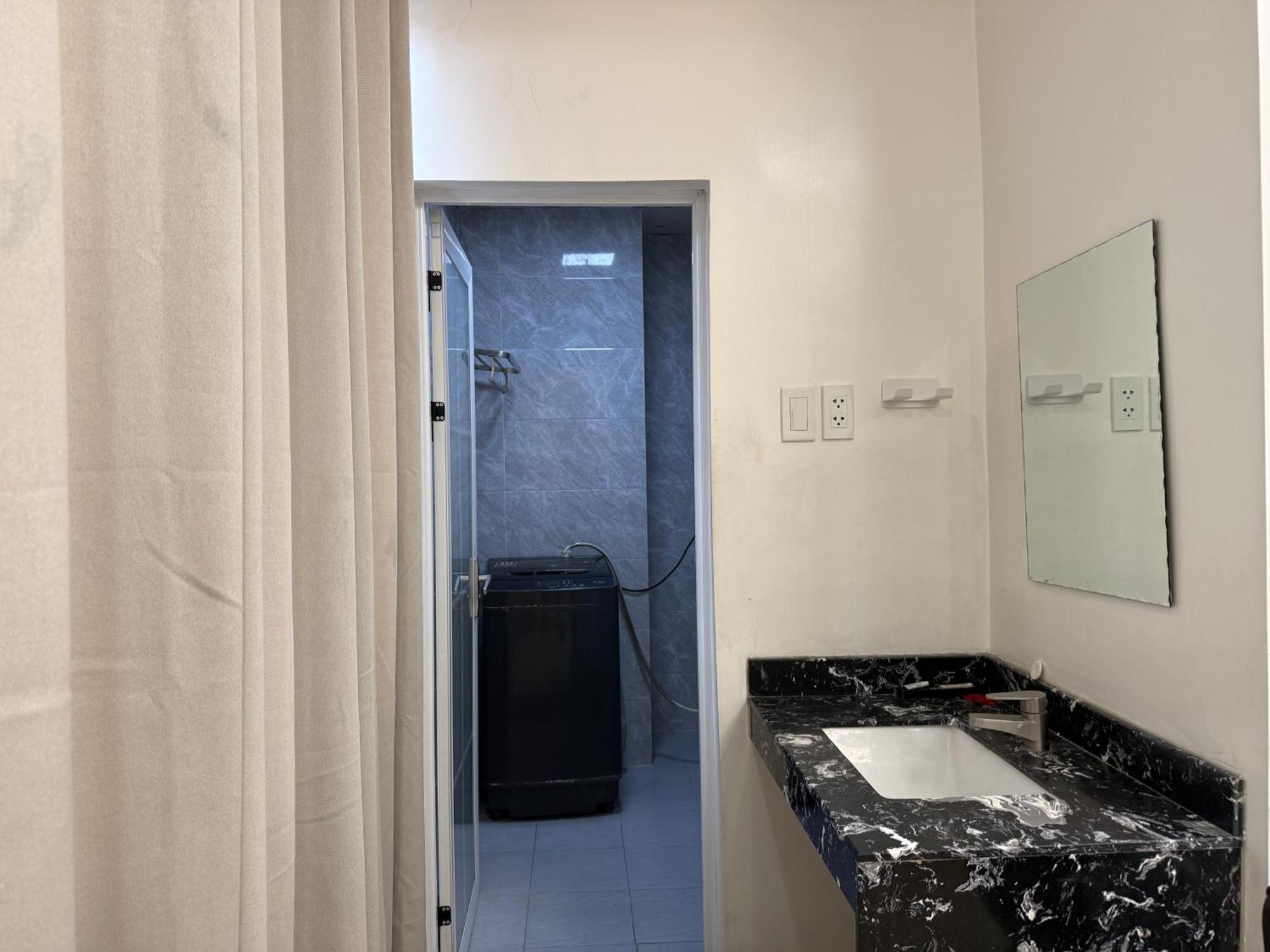 Apartment Jcal Building Next To Aiports Okada, Solaire Moa *