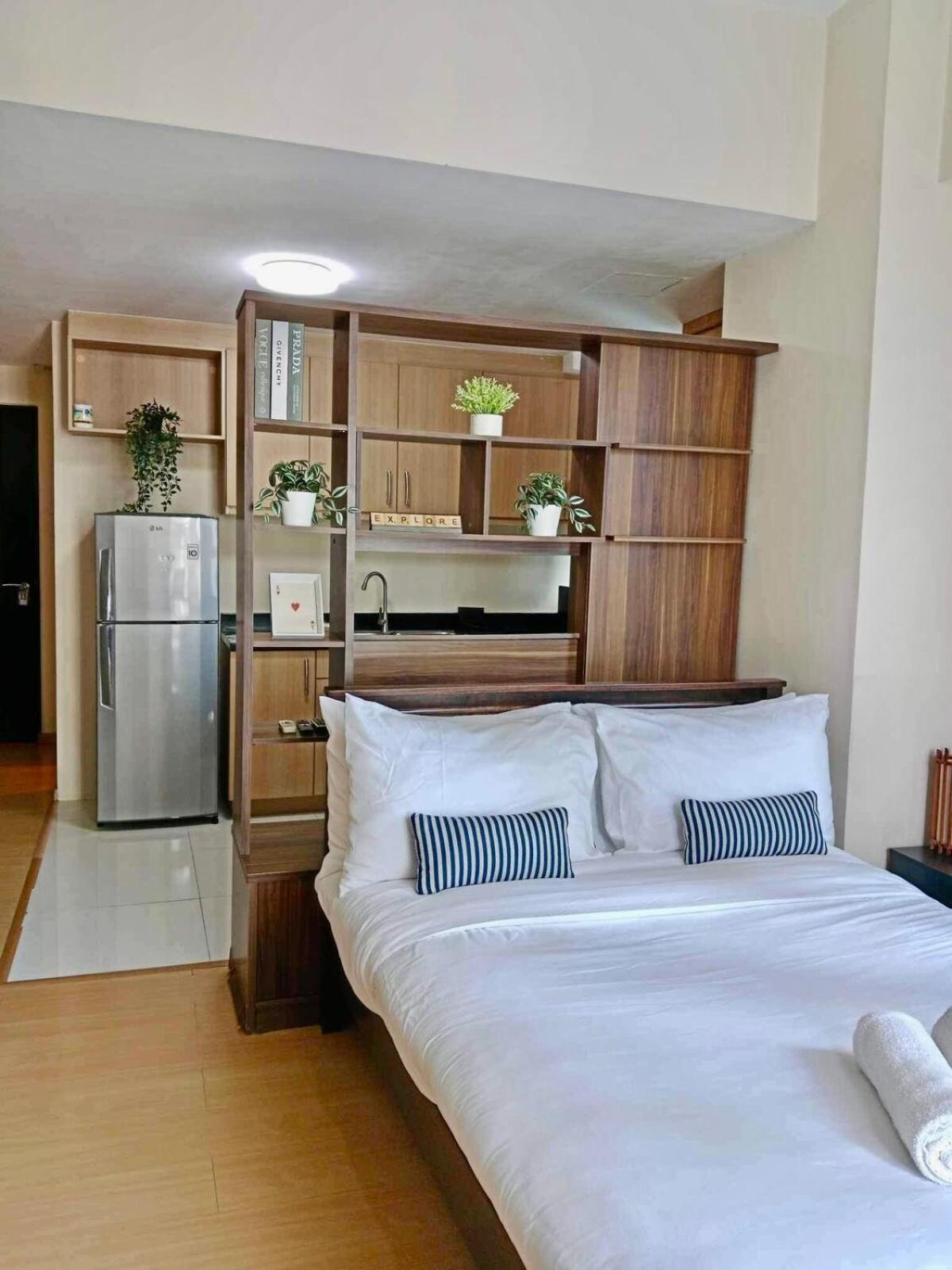 Budget View W Pool Access In Bgc Taguig Manila