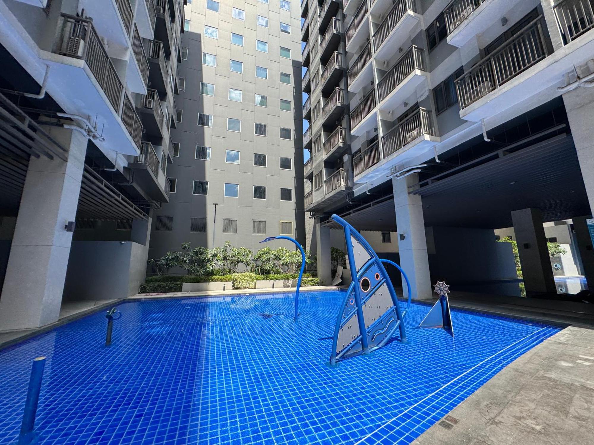 Lemon In S Residences Near Moa, Airport, Us Embassy By Prime Manila