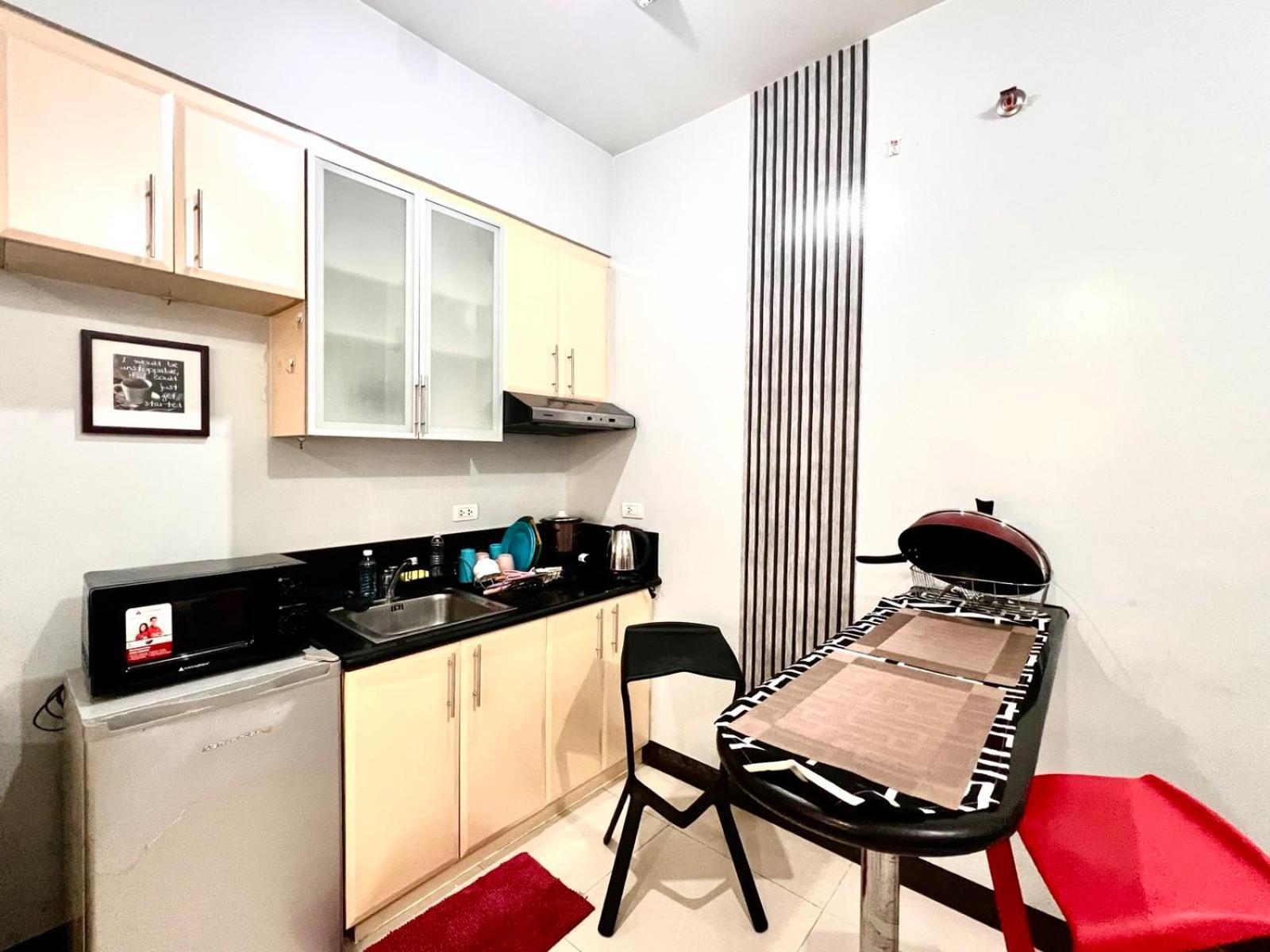 Heart Of Bgc Apartment *