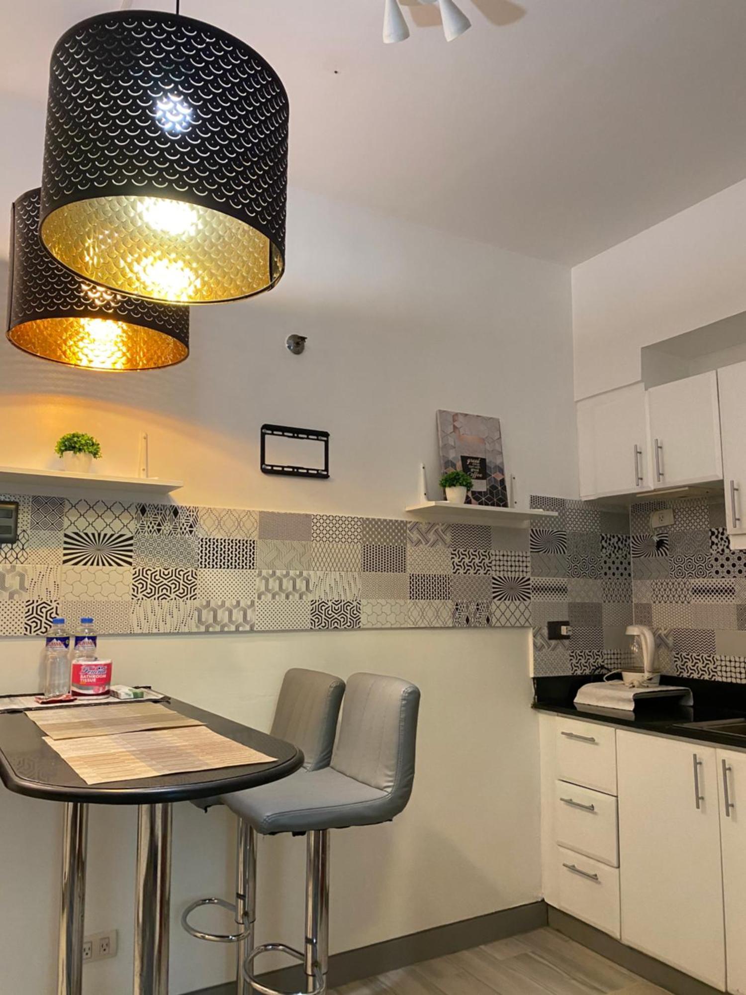 Aparthotel Jl Staycation Near Venice Grand Canal Mall Taguig