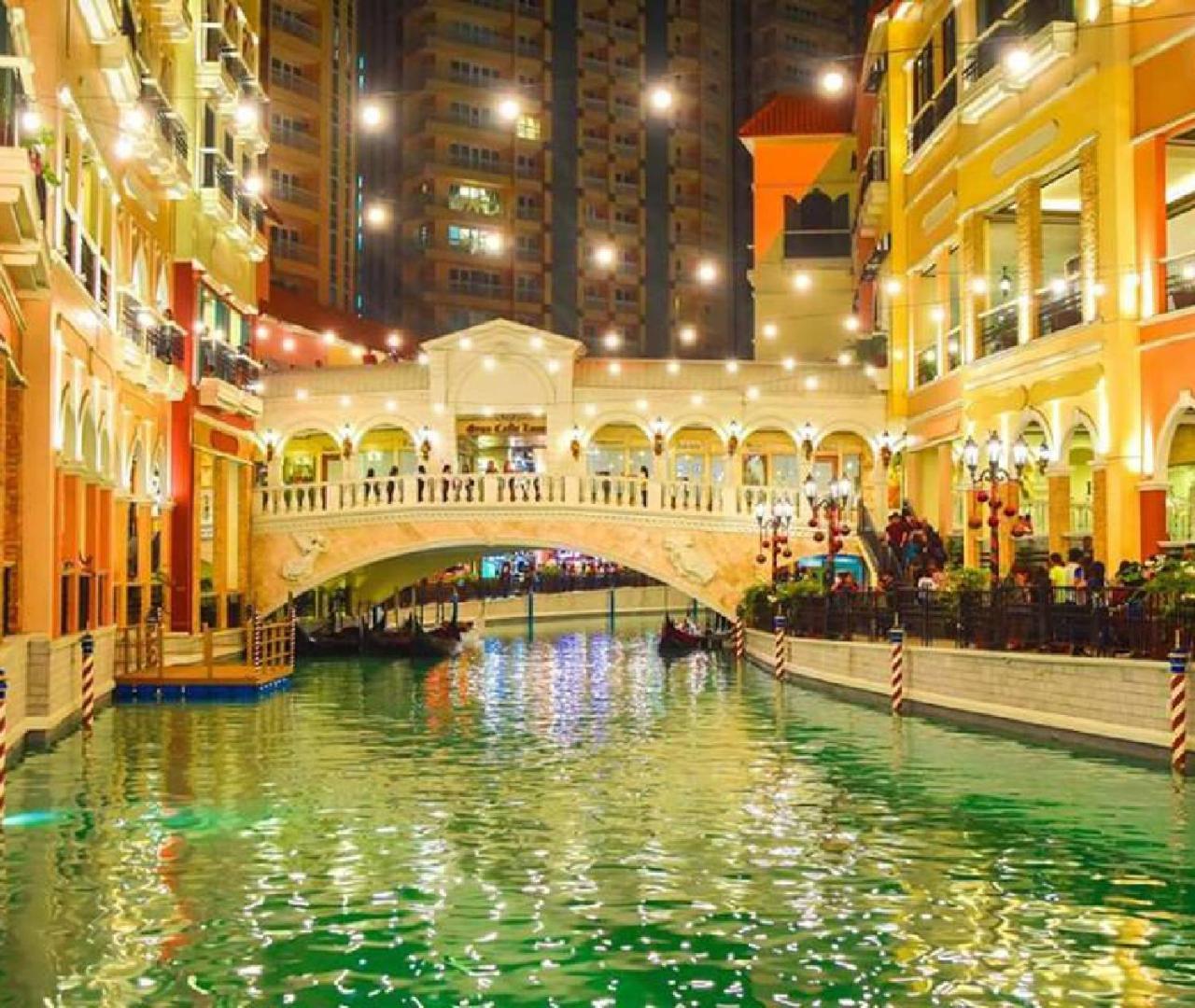 Hotel Bgc Mckinley Center
