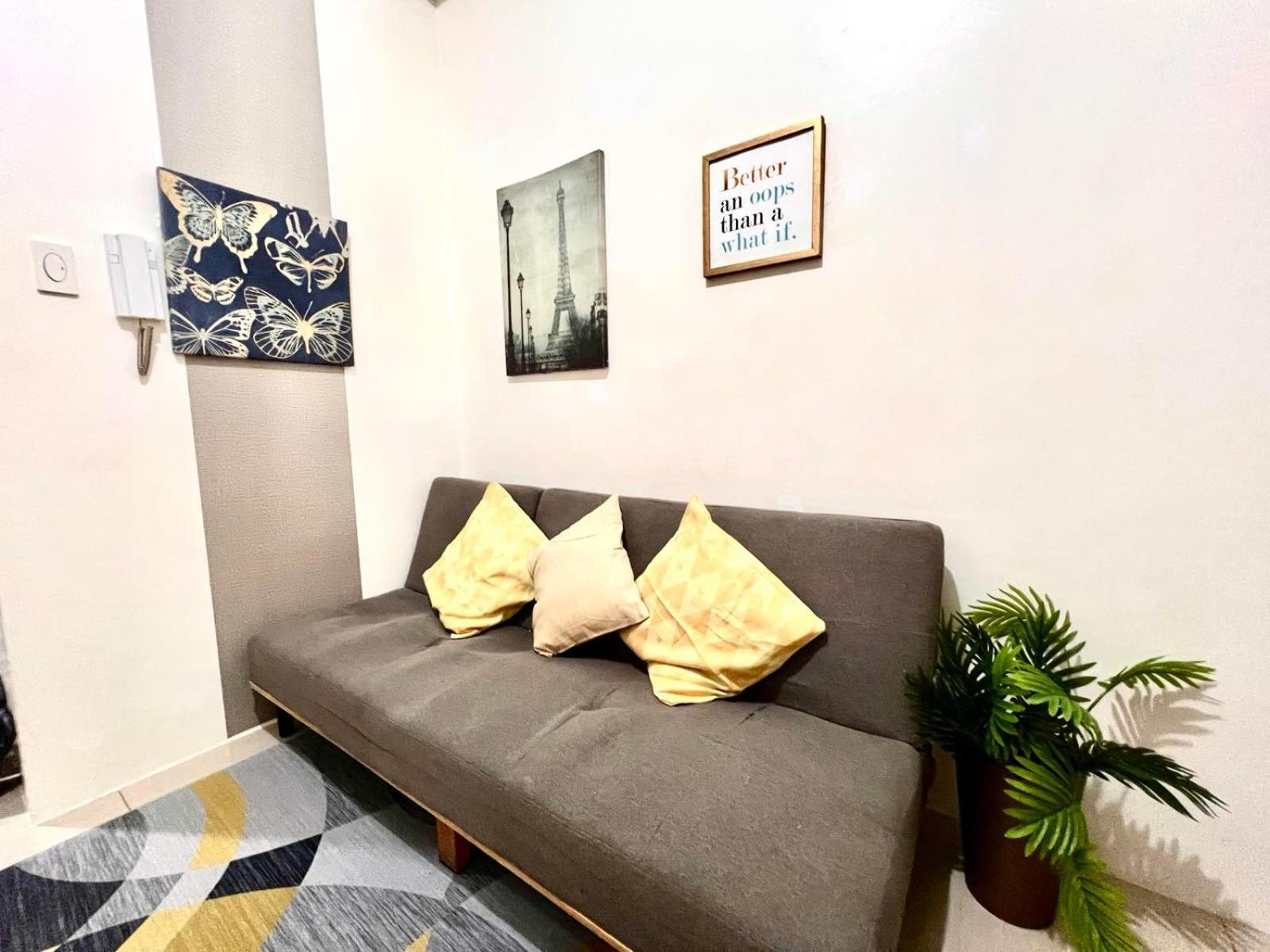 Mall Of Shore - Perfect Location Apartment Manila