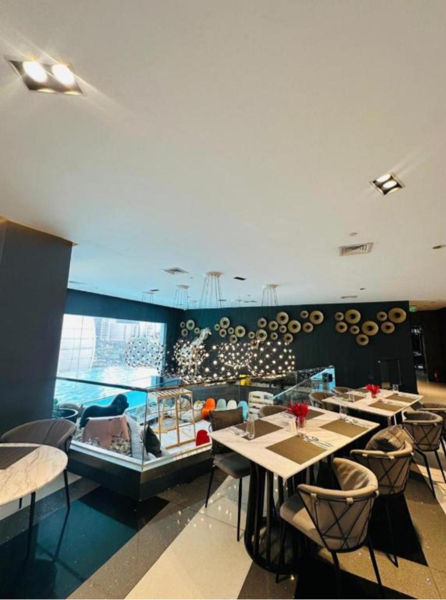 Novotel Residences Manila Luxury With Pool & Gym Access At Acqua Mandaluyong