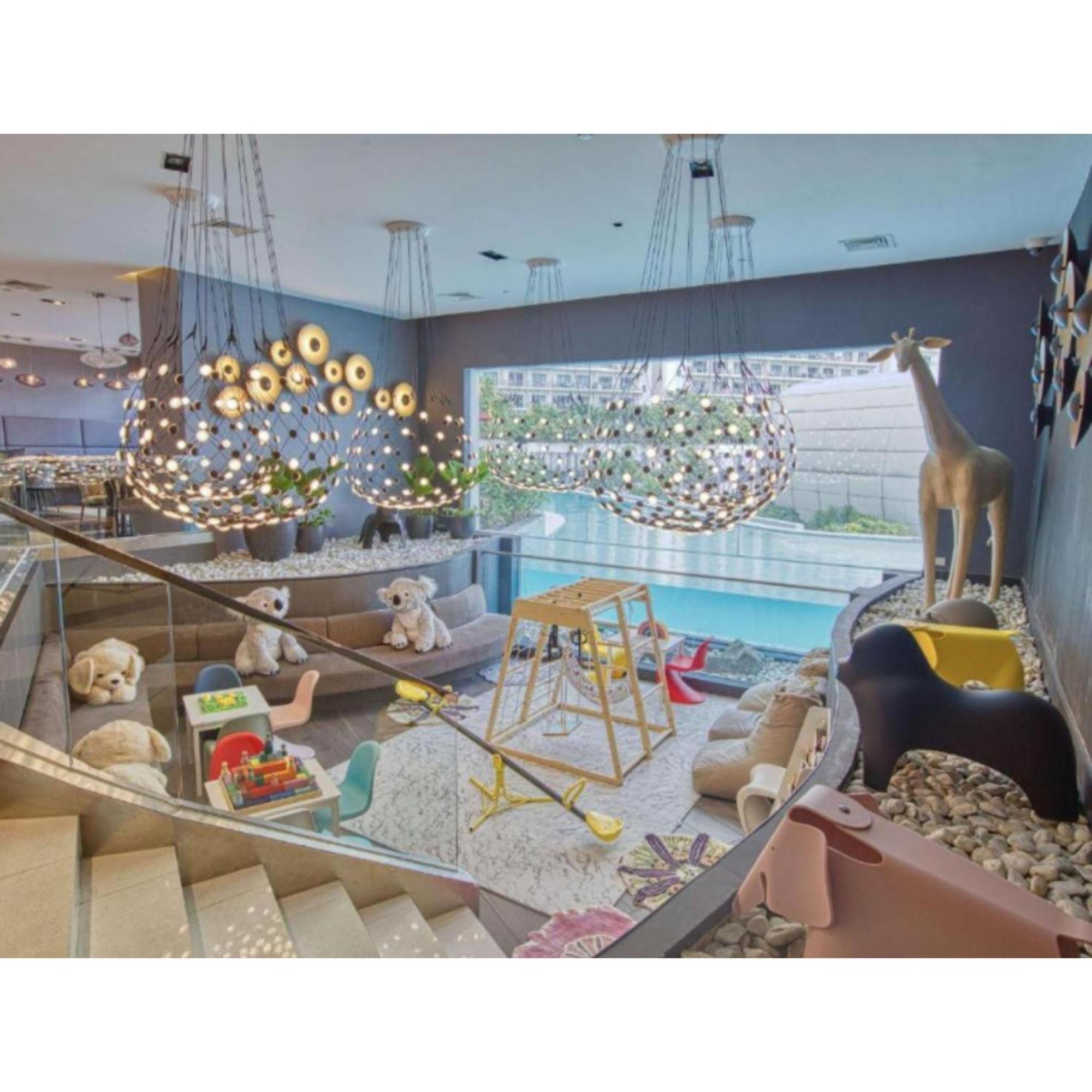 Novotel Residences Manila Luxury With Pool & Gym Access At Acqua Hotel
