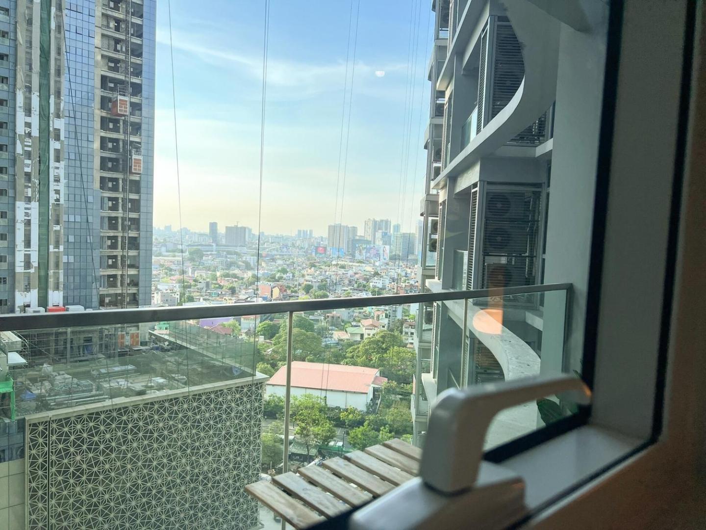 Holiday home Prime 1br In The Heart Of Bgc #upt12j Manila