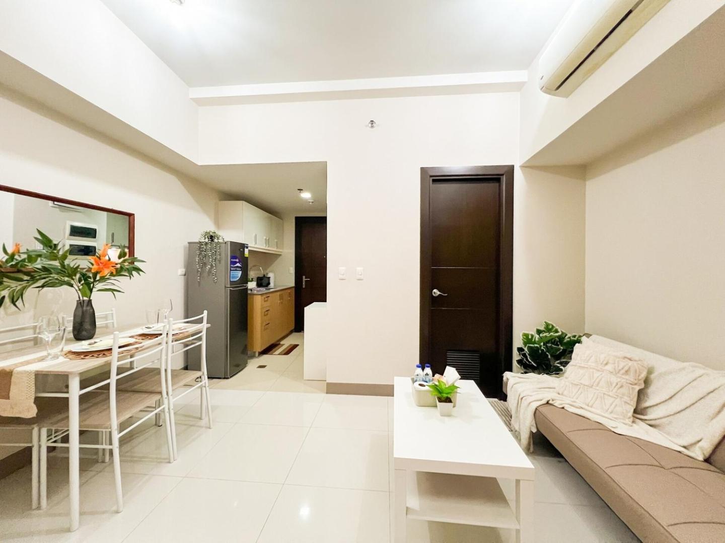 Stylish Bgc By Grand Hyatt #upt16k *