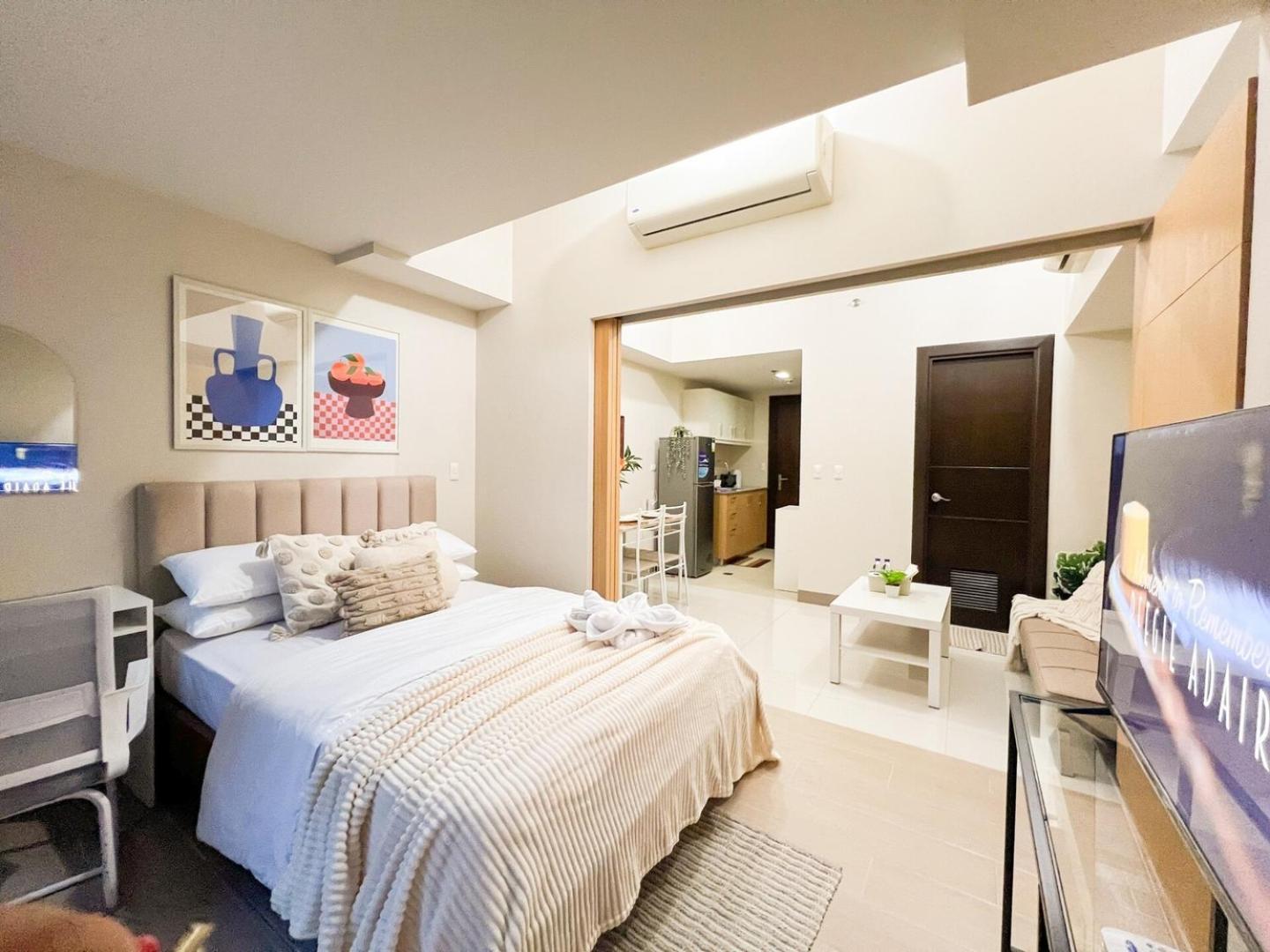 Bahay bakasyunan Stylish Bgc By Grand Hyatt #upt16k Manila